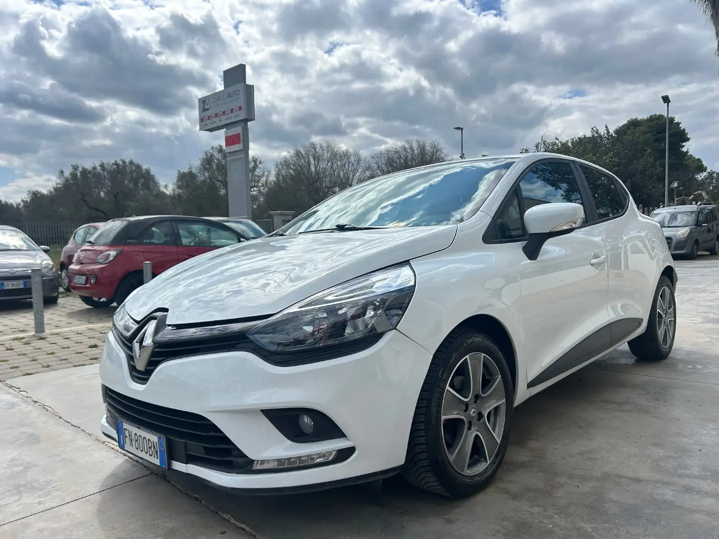 Renault Clio dCi 8V 75 CV S&S 5p. Energy Intens Weiß - 1