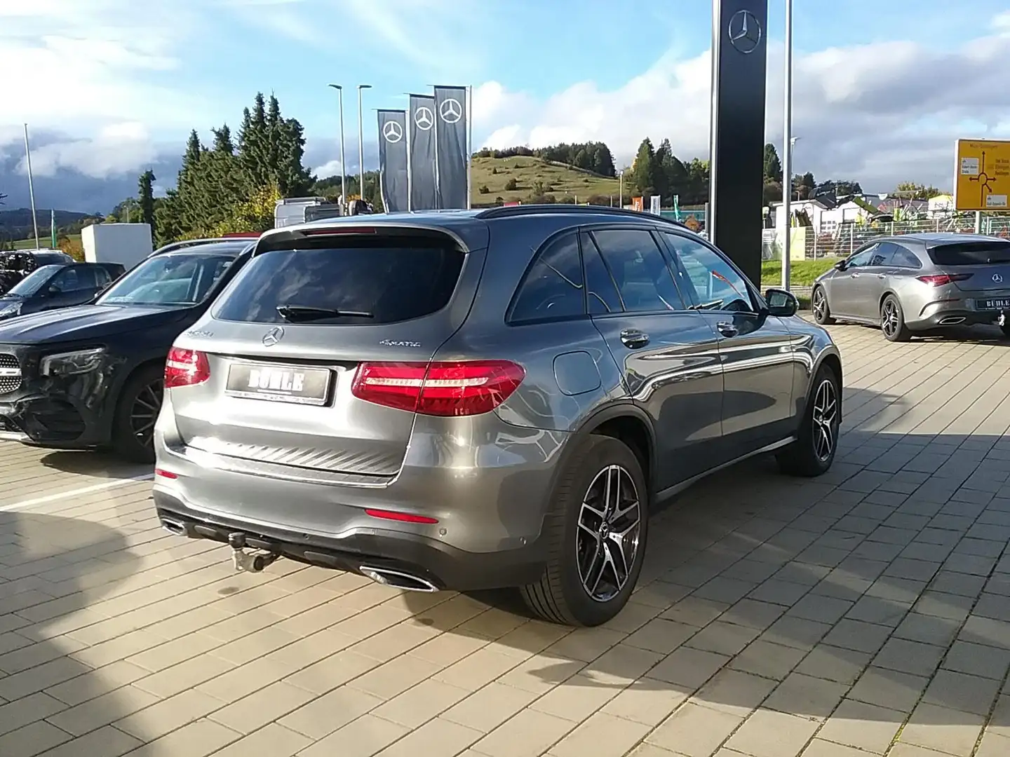 Mercedes-Benz GLC 220 D 4MATIC+AMG+AHK+NIGHT+PANO+KAMERA+NAVI+LED+ Gris - 2