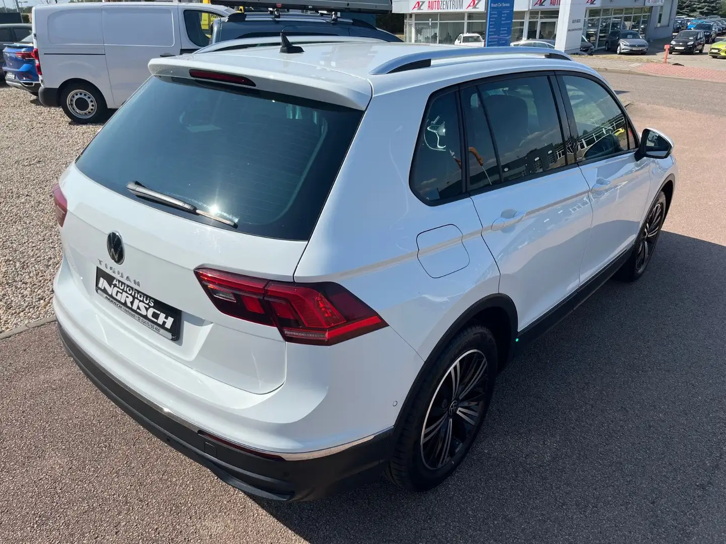 Volkswagen Tiguan "Active-Edition"mit LED+KAMERA+NAVI+ALU Weiß - 2