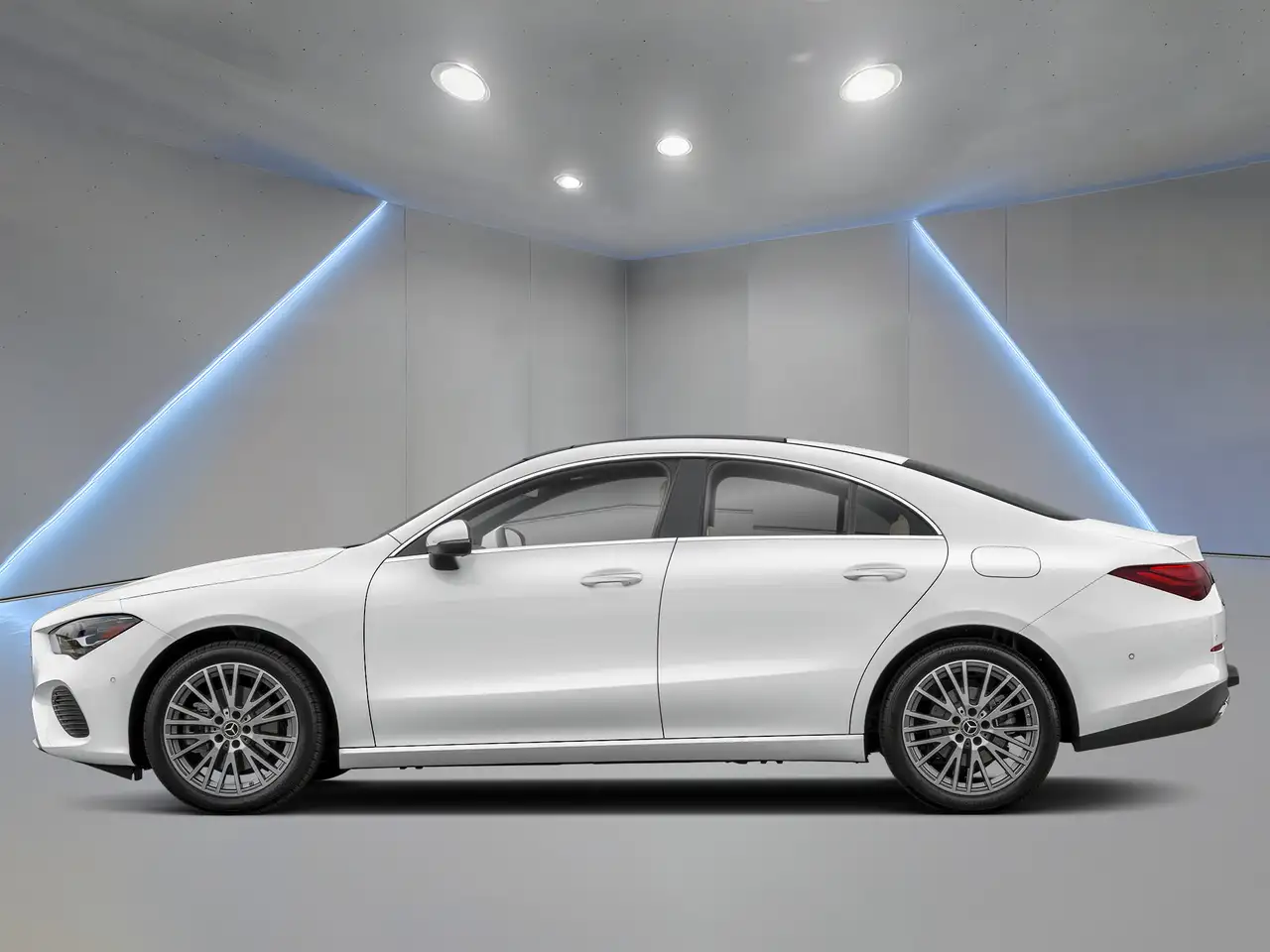Mercedes-Benz CLA снимка Mercedes-Benz CLA