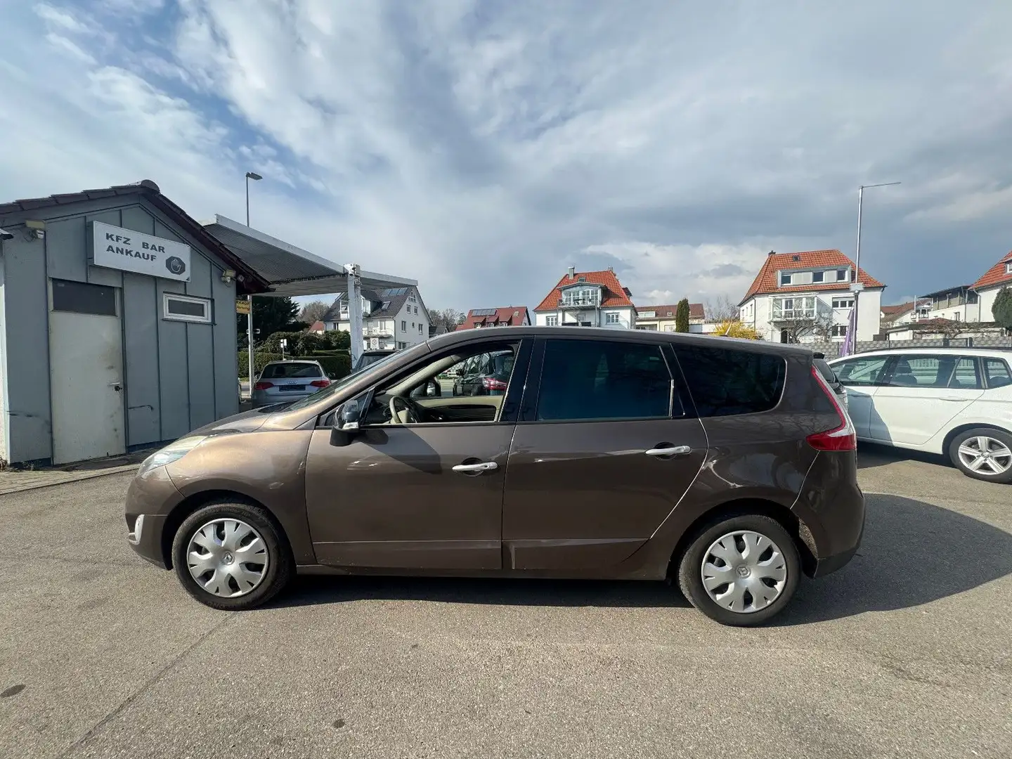 Renault Scenic III Grand Luxe *NAVI*PDC*KLIMA*7Sitzer* Brun - 2
