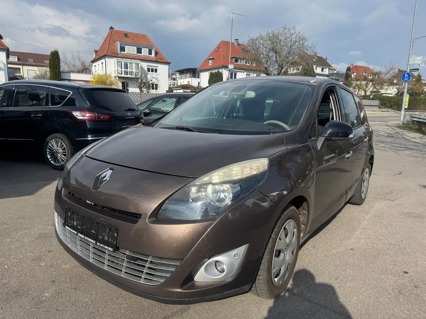Renault Scenic III Grand Luxe *NAVI*PDC*KLIMA*7Sitzer* Brun - 1