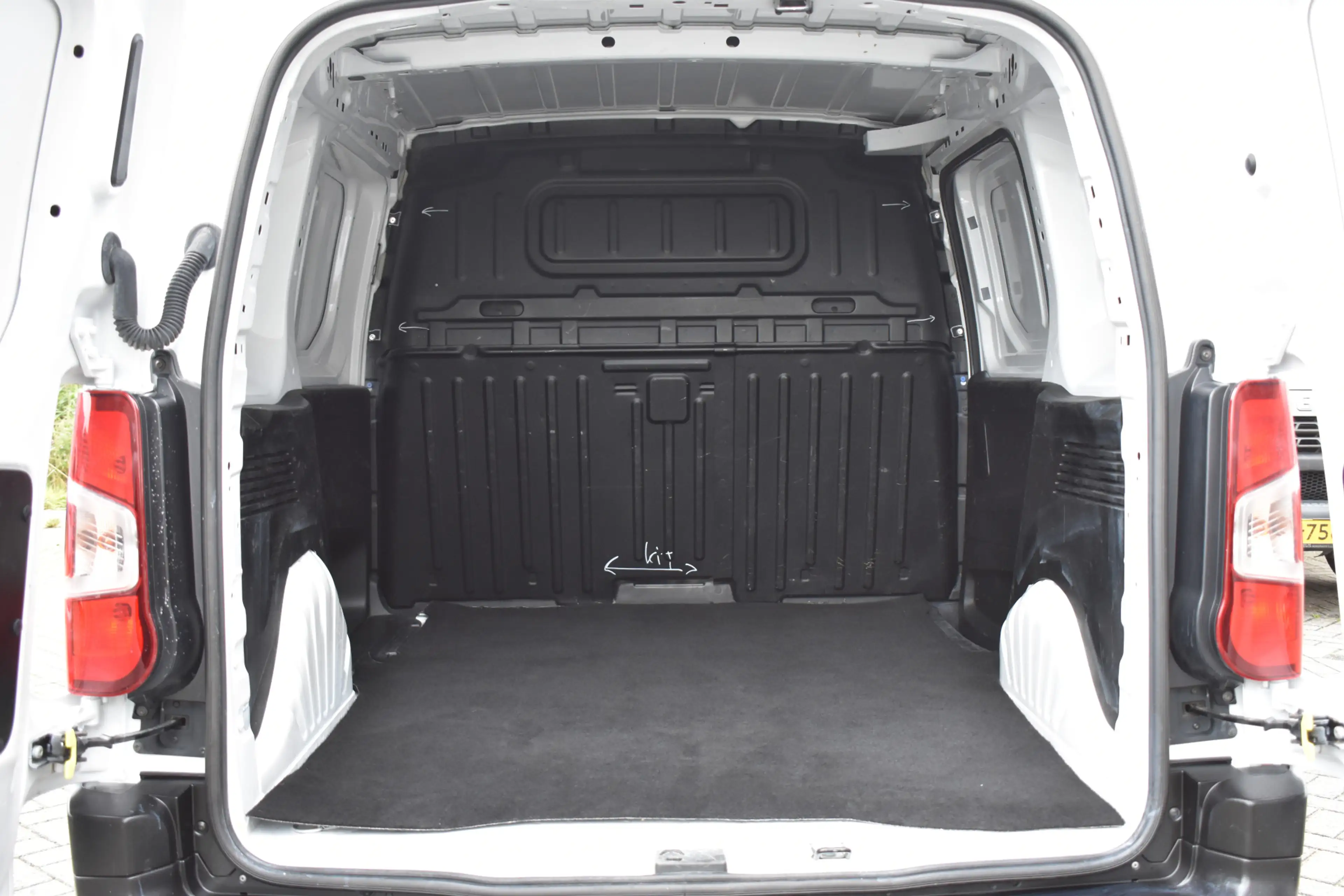 Peugeot Partner e-Partner Pro 50 kWh Airco | Cruise | Bluetooth — photo 19