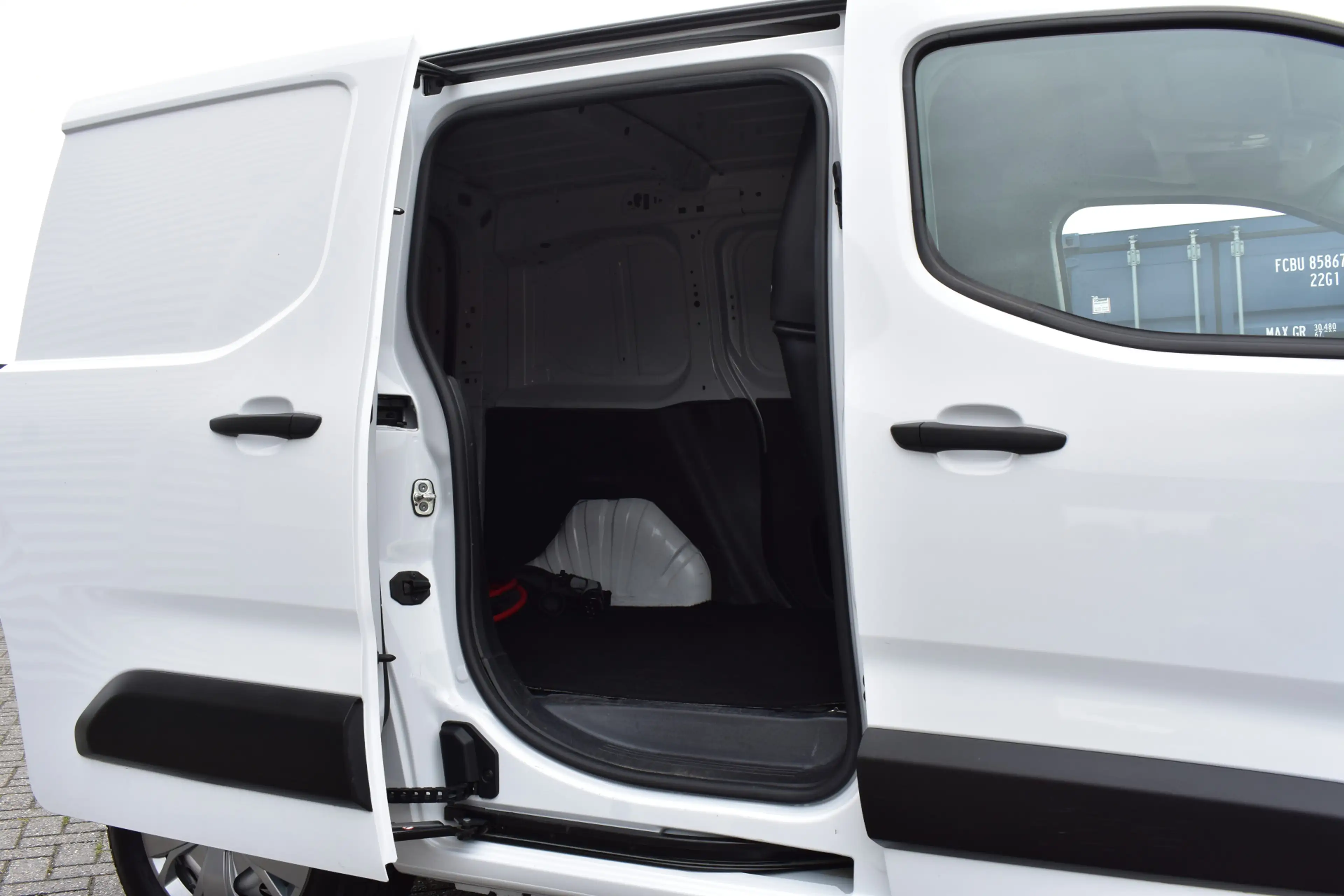 Peugeot Partner e-Partner Pro 50 kWh Airco | Cruise | Bluetooth — photo 20