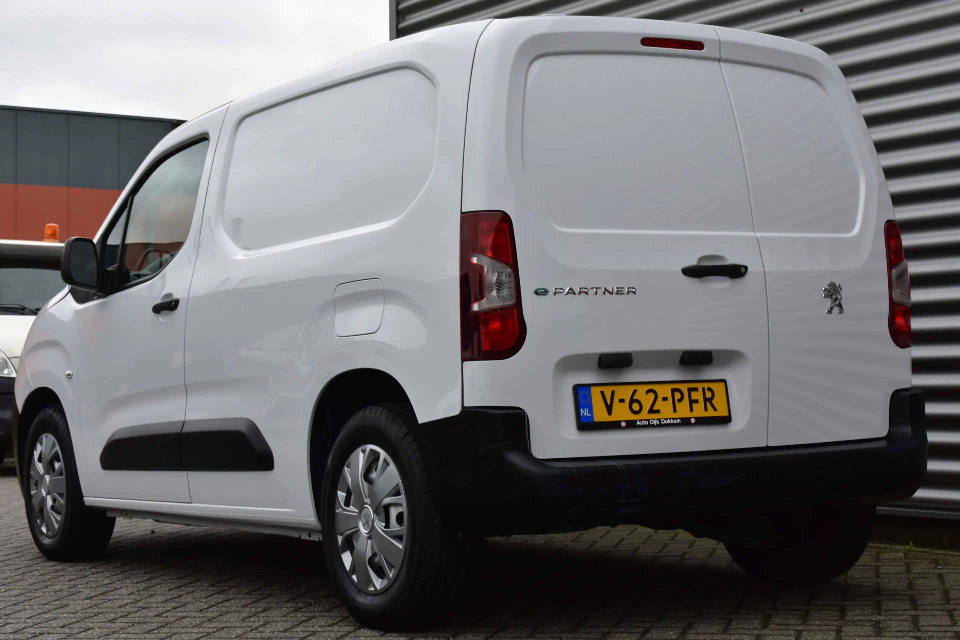 Peugeot Partner e-Partner Pro 50 kWh Airco | Cruise | Bluetooth — photo 28