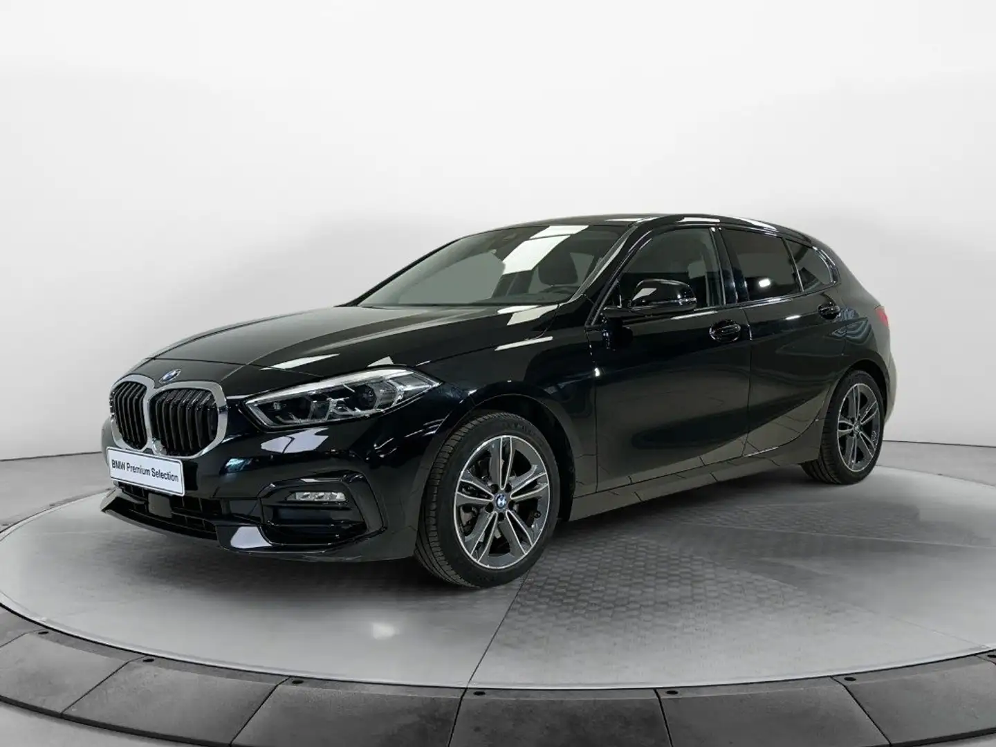 BMW 118 i Sport Zwart - 1