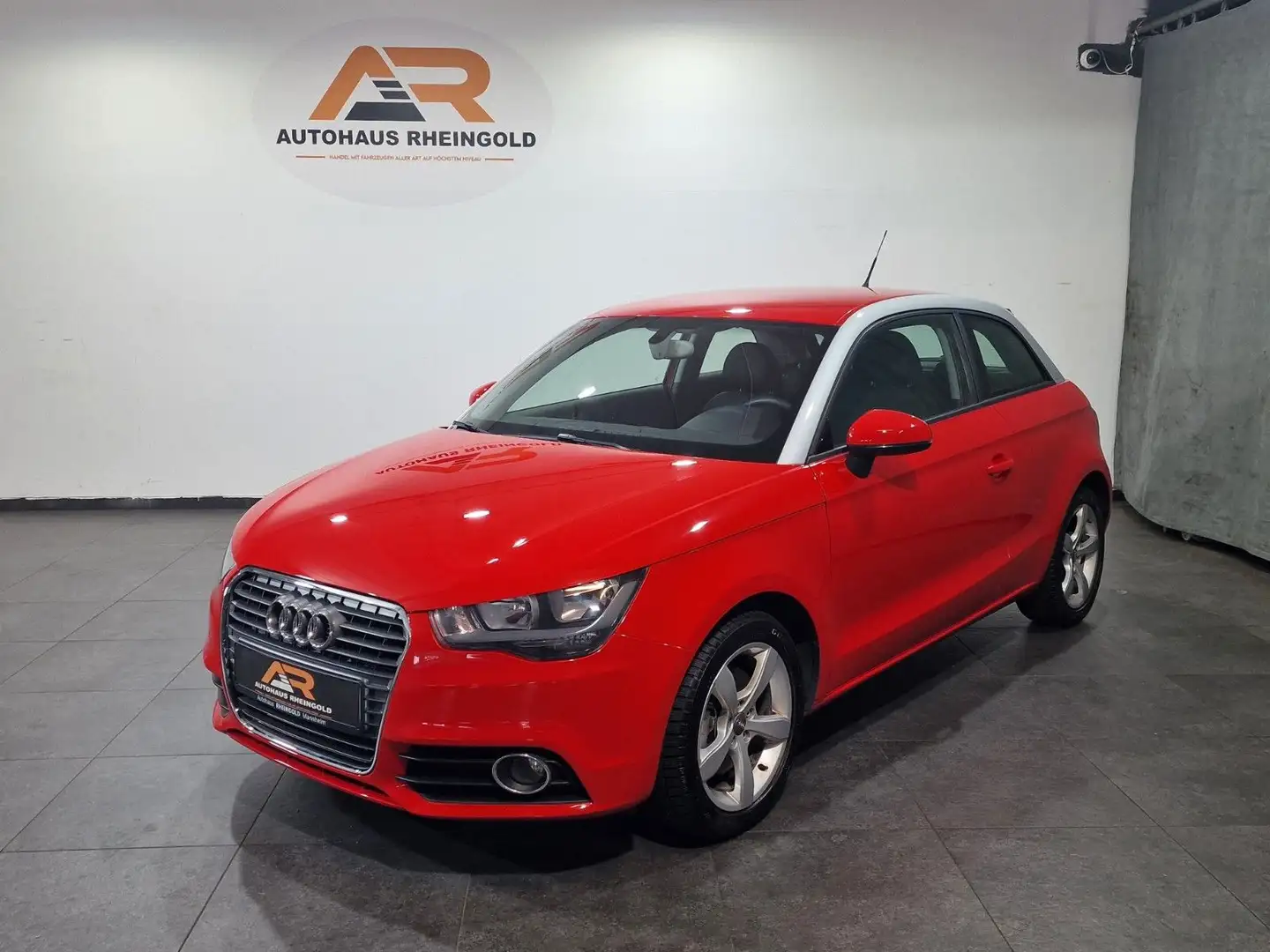 Audi A1 attraction Rouge - 1