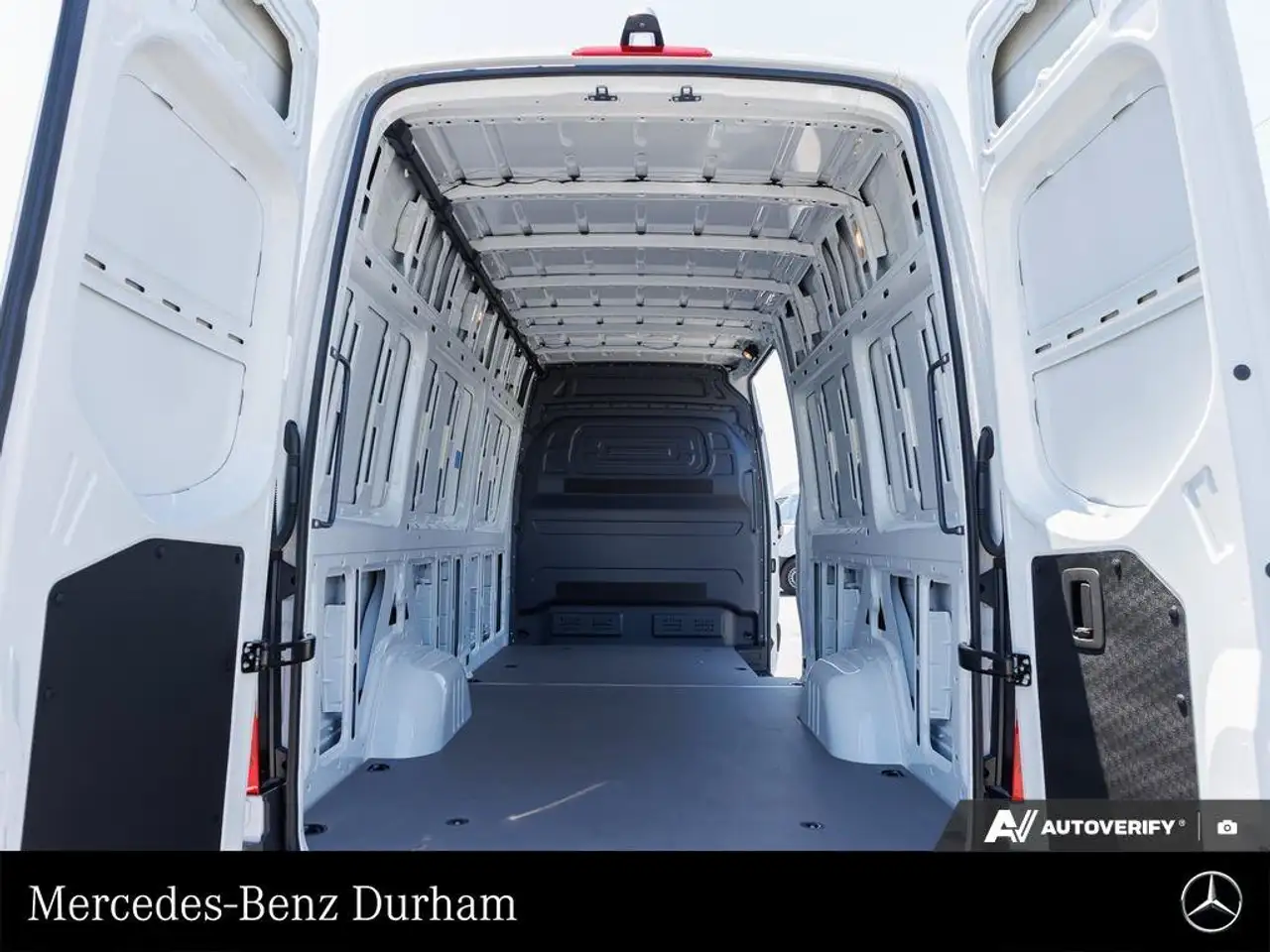 Mercedes-Benz eSprinter снимка Mercedes-Benz eSprinter