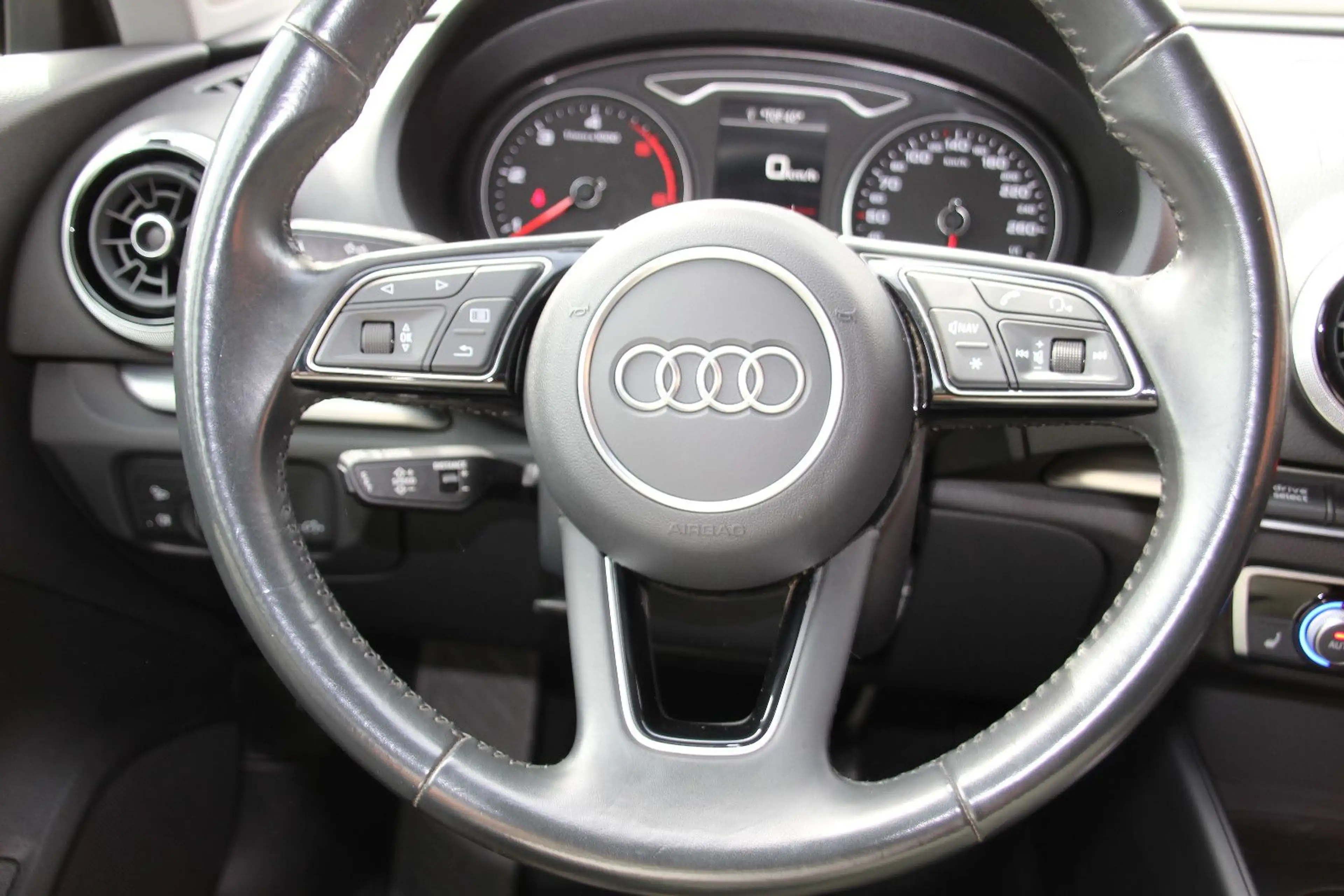 Audi A3 Sportback 40 TDI quattro sport — photo 21