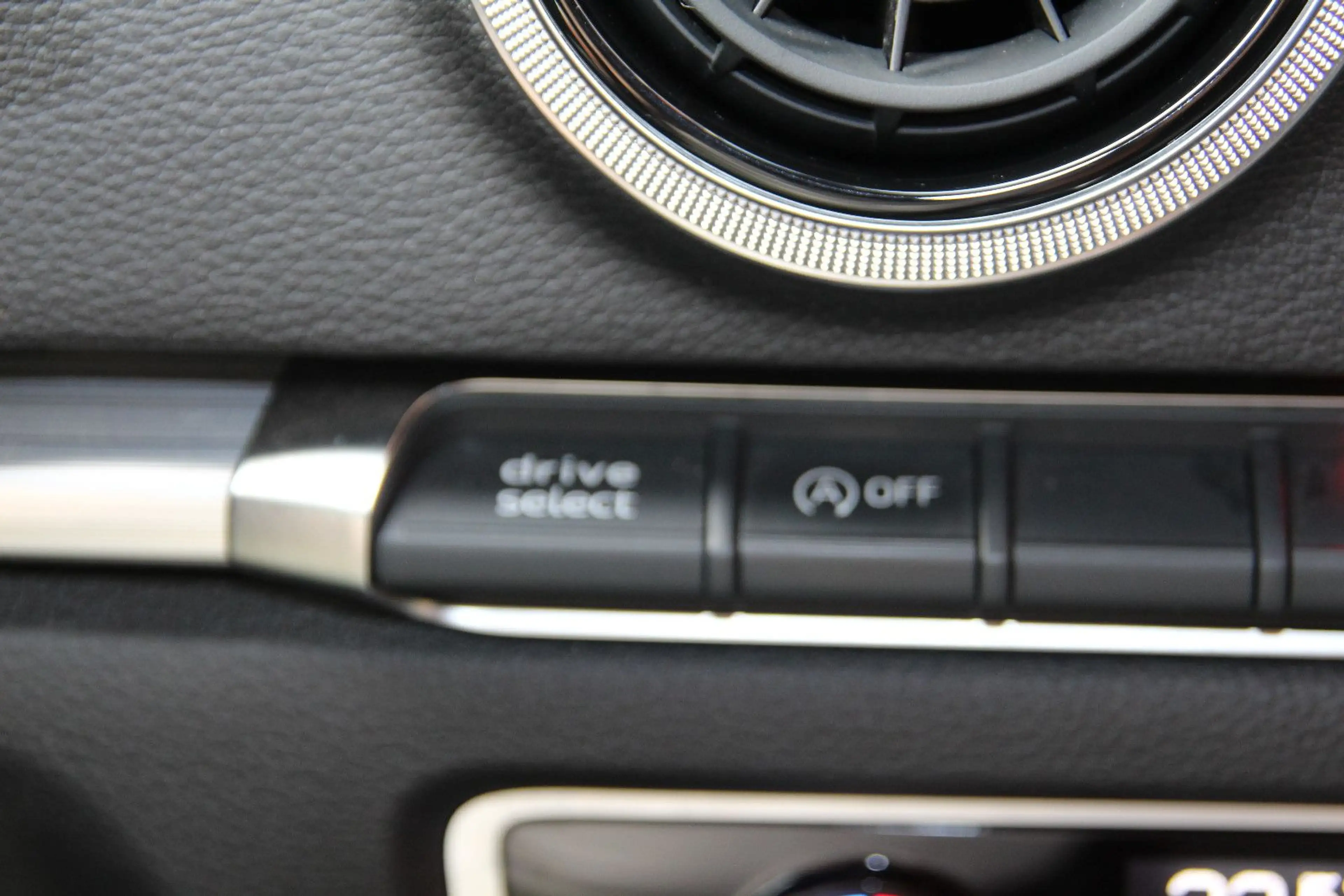 Audi A3 Sportback 40 TDI quattro sport — photo 18