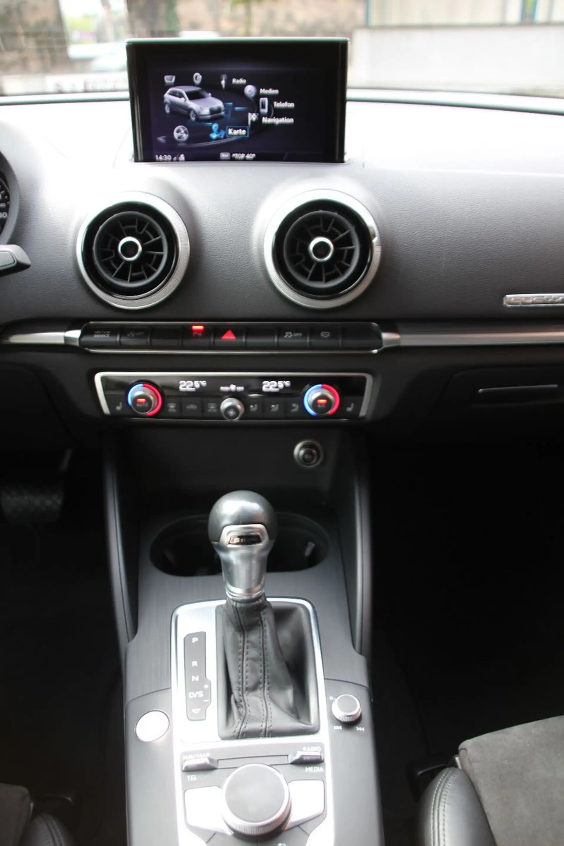 Audi A3 Sportback 40 TDI quattro sport — photo 13