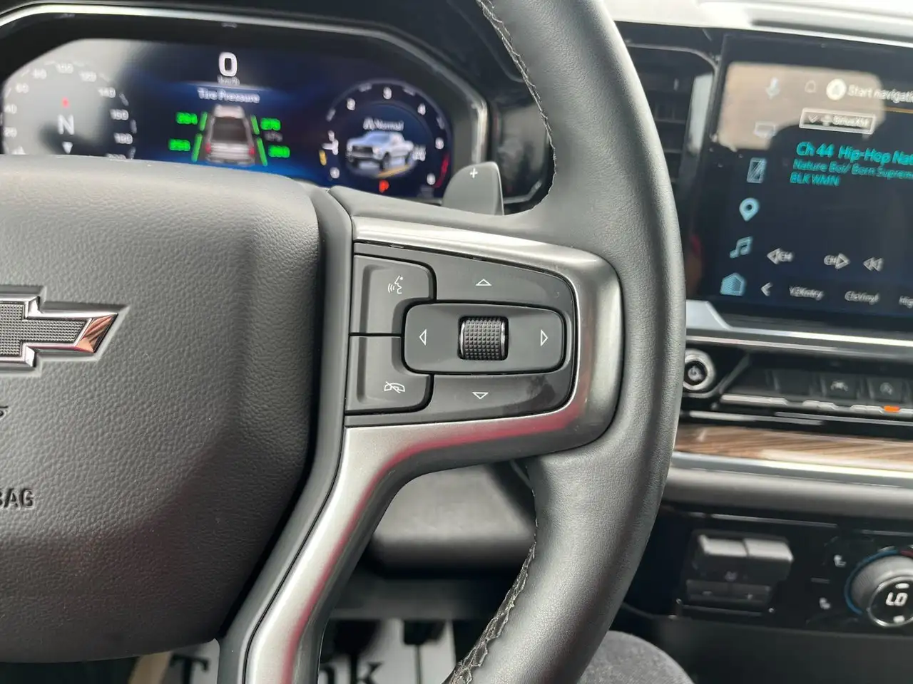 Chevrolet Silverado 1500 photo Chevrolet Silverado 1500