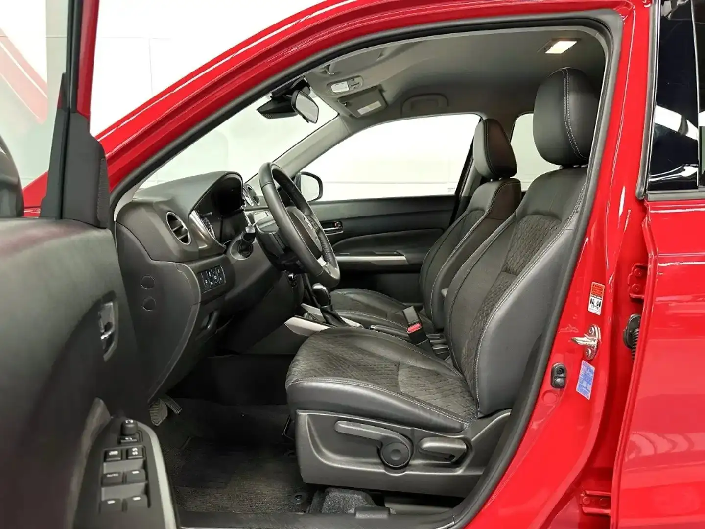Suzuki Vitara 1.5L GLE Strong Hybrid 2WD 85kw auto - 2