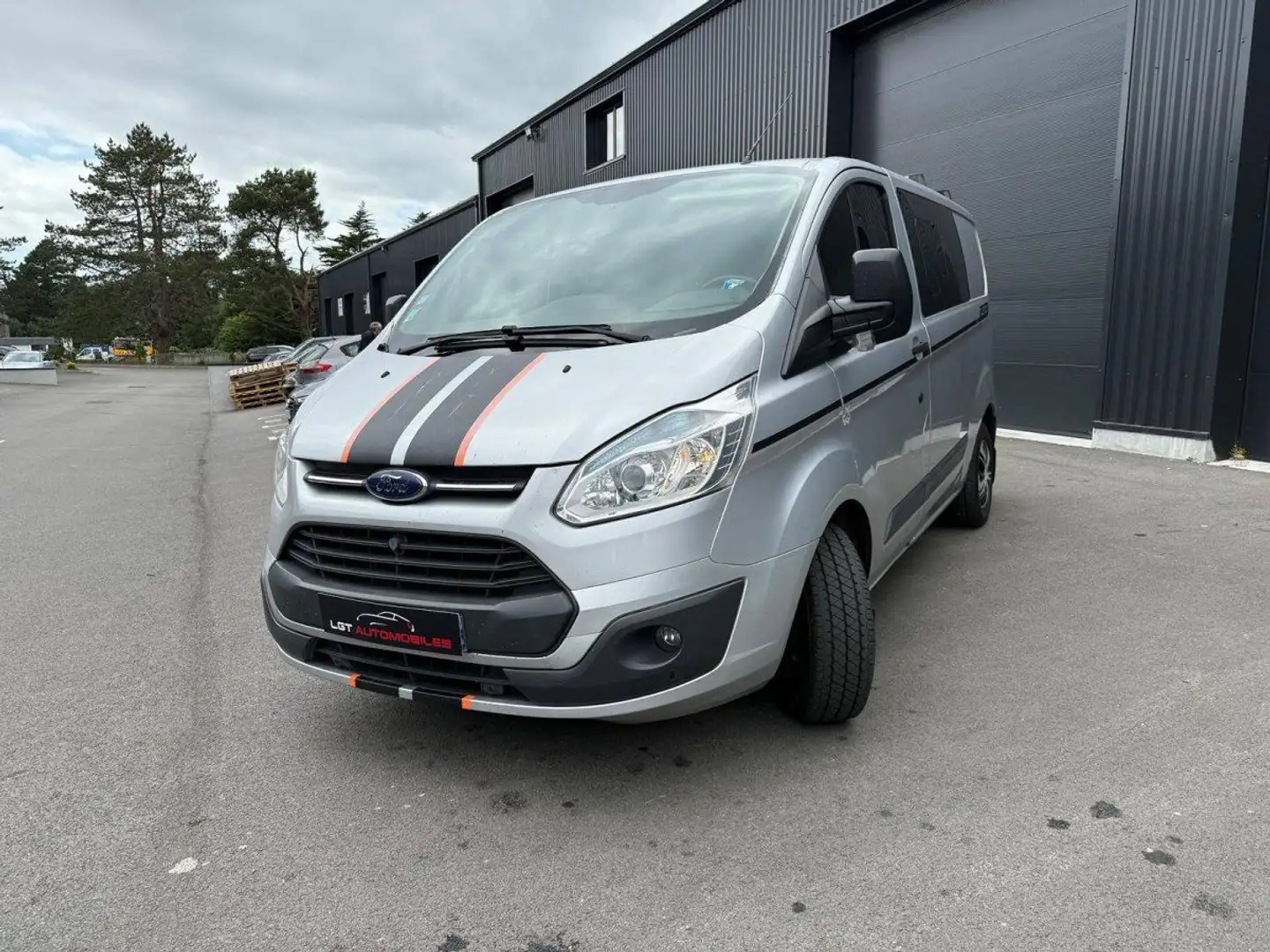 Ford Transit Custom 2.2 TDCi 100 L1H1 300 Trend Šedá - 2