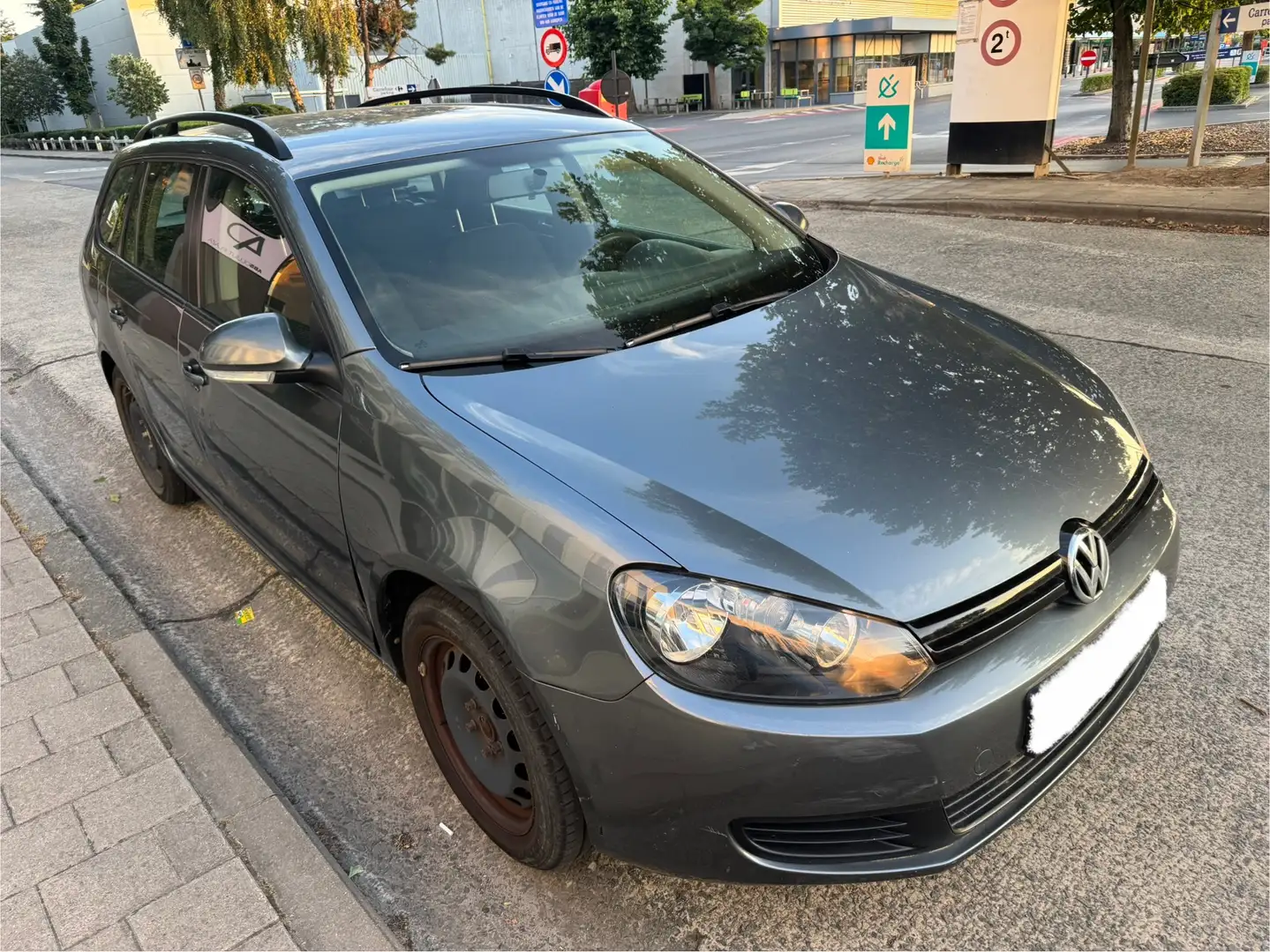 Volkswagen Golf Variant 1.4 benzine - 90.000km - Trekhaak/Navi/AC/2010/Eu5 Gris - 2