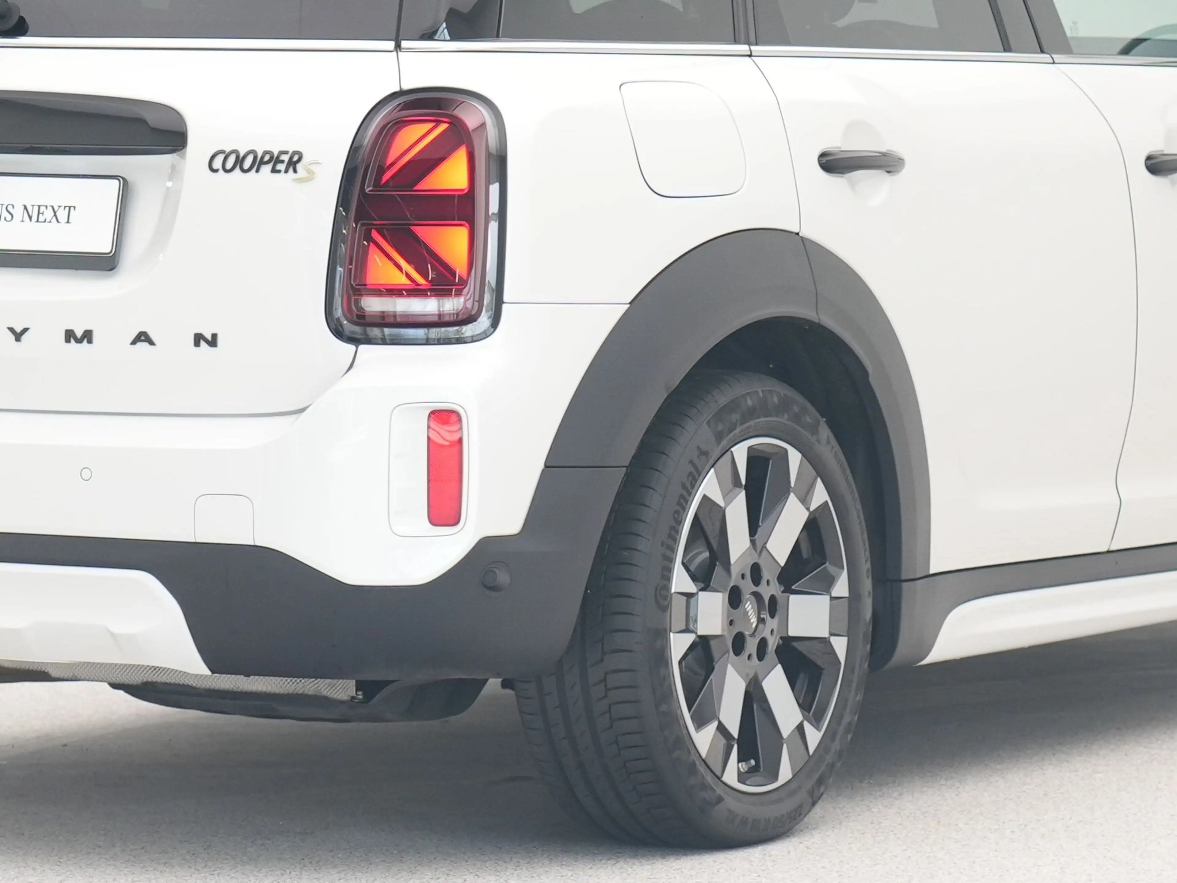 MINI Cooper SE Countryman ALL4 Untamed Edition — photo 15