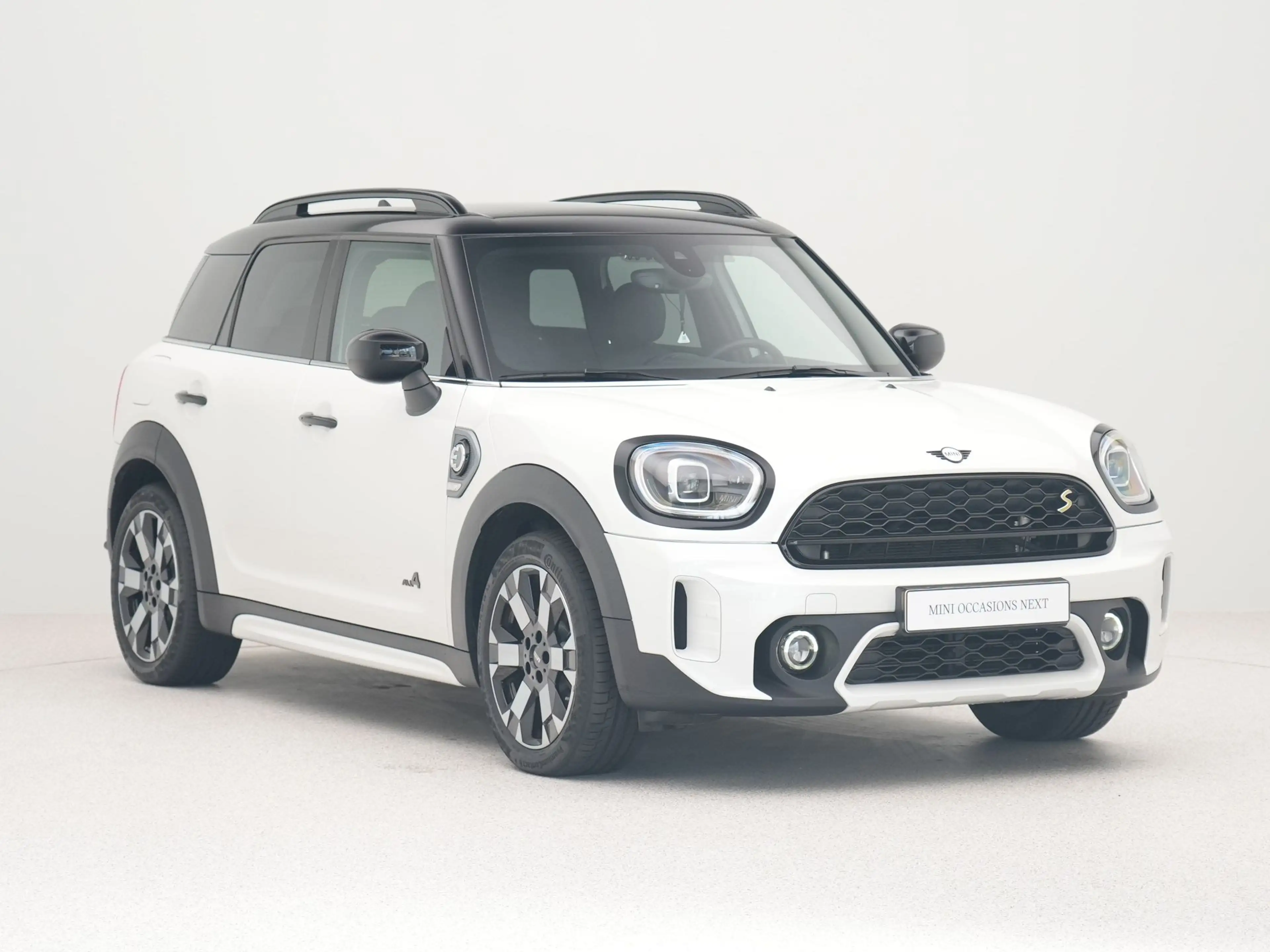 MINI Cooper SE Countryman ALL4 Untamed Edition — photo 6