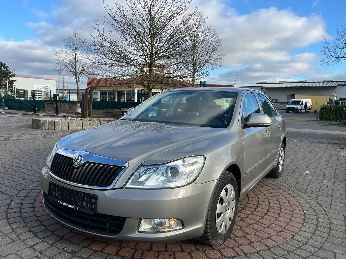 Skoda Octavia 1.4 TSI Impuls Edition AUTOMATIK+TEMPOMAT+SHZ Beige - 1