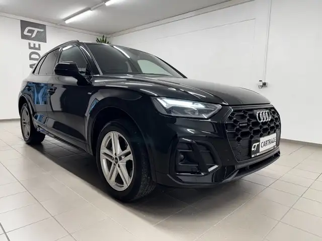 Audi Q5 view 5