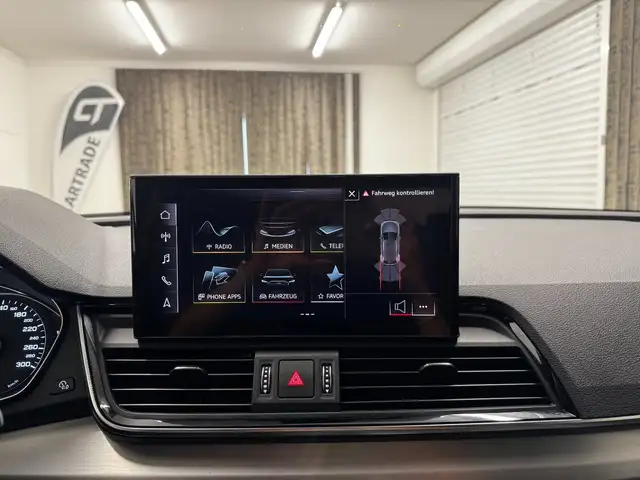 Audi Q5 view 29