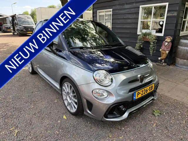 Fiat 500 Abarth 1.4 T-Jet Competizione 695 RIVALE|AKRAPOVIC