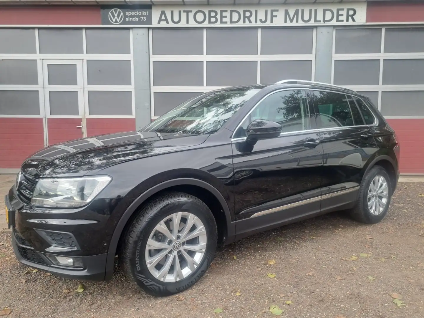 Volkswagen Tiguan 1.5 TSI ACT 150 Pk Comfortl. Bs. Dsg-7 NAV. PDC Zwart - 1