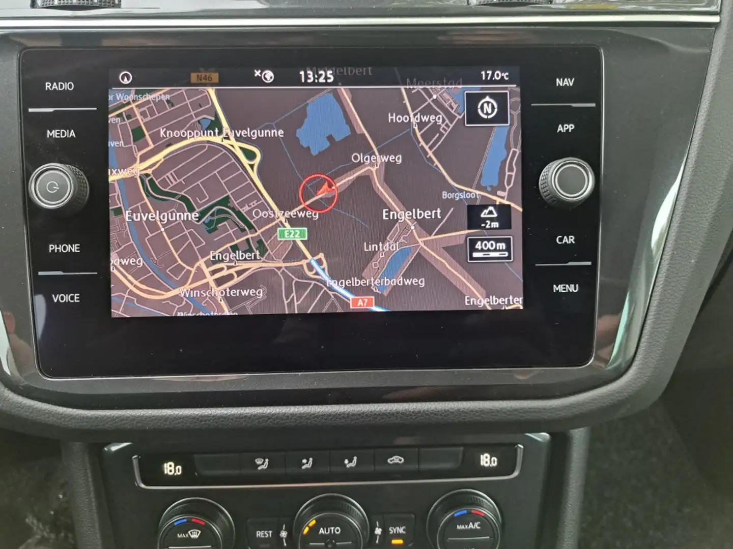 Volkswagen Tiguan 1.5 TSI ACT 150 Pk Comfortl. Bs. Dsg-7 NAV. PDC Zwart - 2