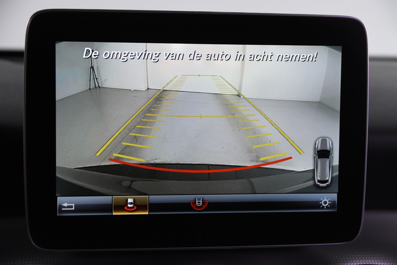 Mercedes-Benz CLA 180 Shooting Brake AMG *Leer*Navigatie* — photo 13