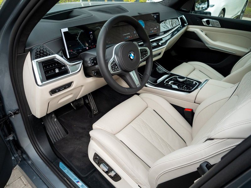 BMW X7 40d M SPORT.LUFTFE.SOFTCL.PANO..5/100.2STÜCK — photo 11