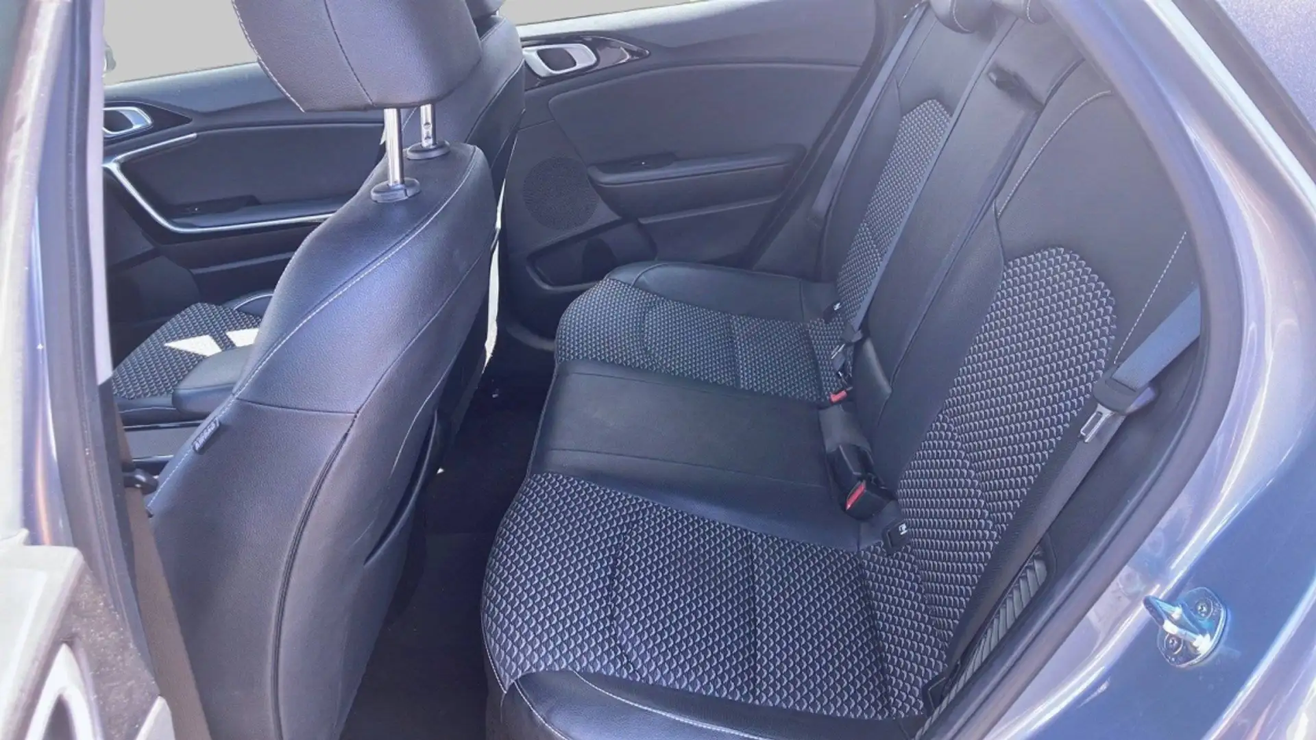 Kia Ceed / cee'd XCeed 1.6 GDi Hybride Rechargeable 141ch DCT6 Active - 2