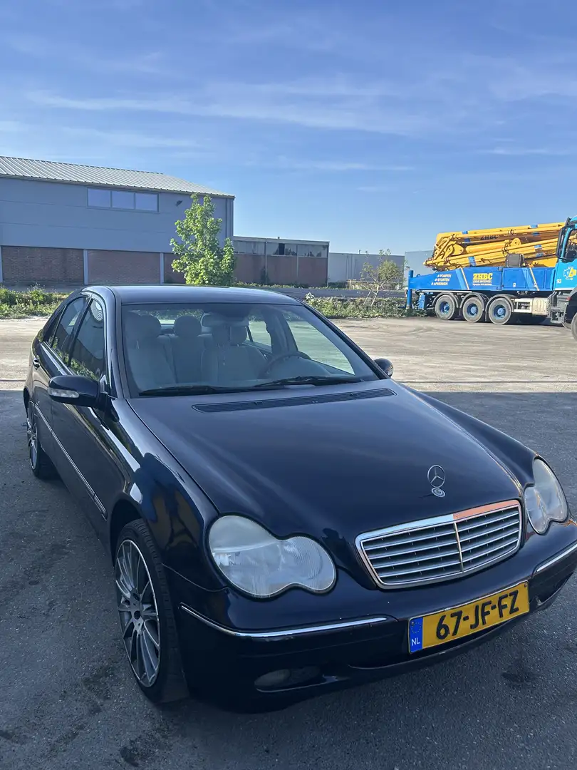 Mercedes-Benz C 240 Elegance Azul - 1