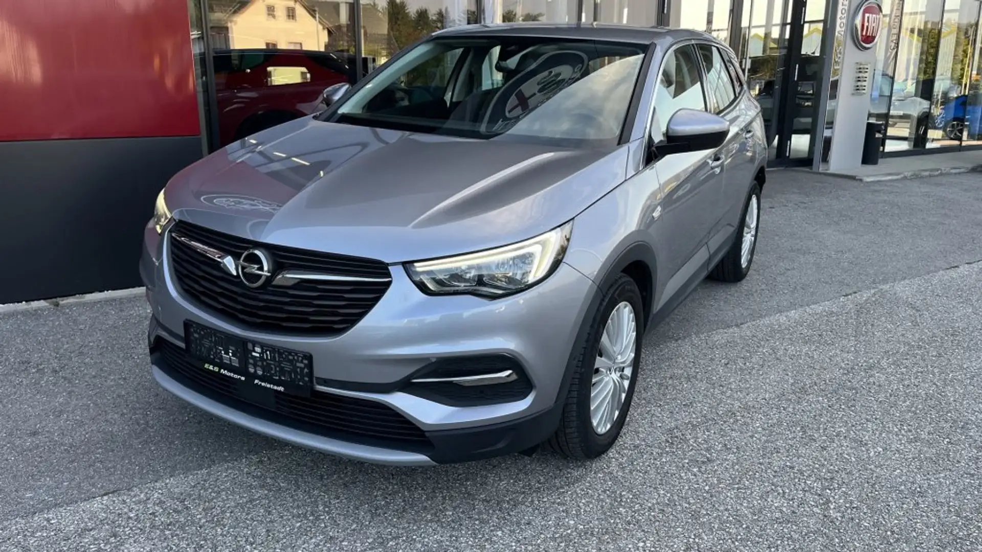 Opel Grandland X 1,2 Turbo Direct Injection Innovation Start/Stop Grau - 1