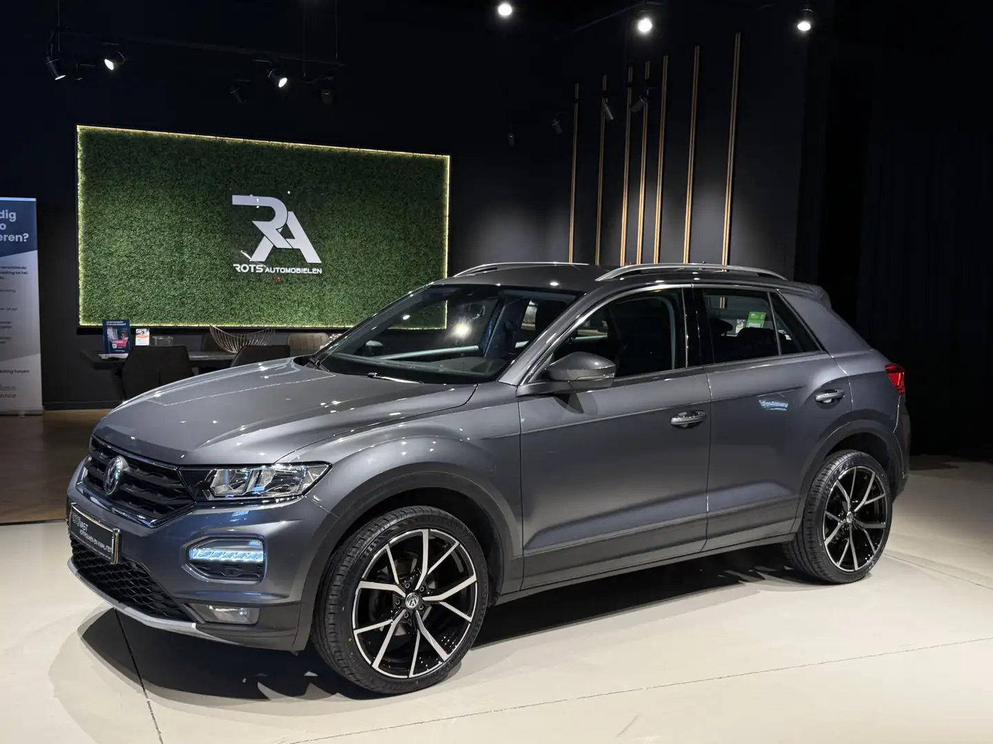 Volkswagen T-Roc 1.0 TSI Style Nav|Camera|ACC|Carplay Grijs - 1