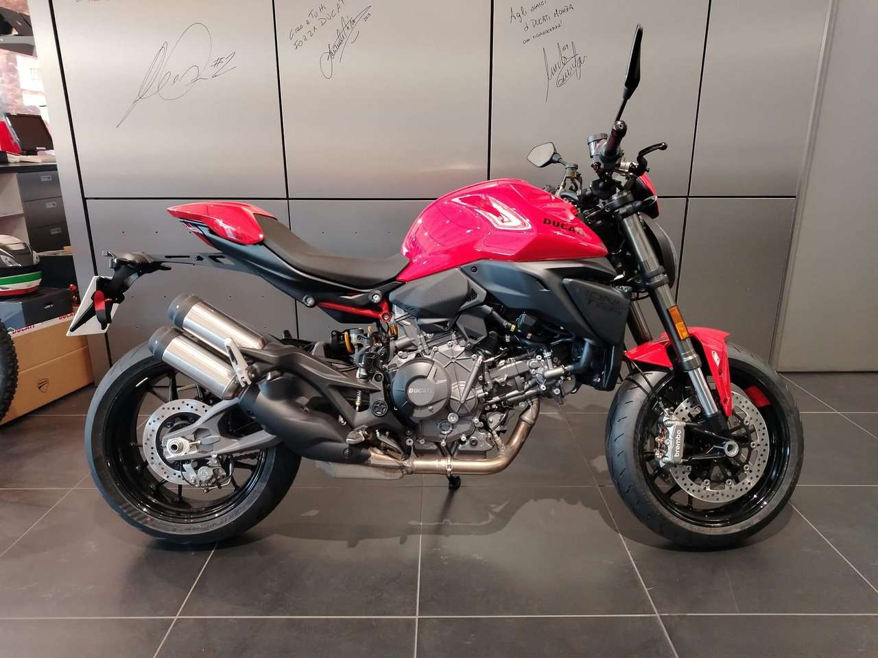 Ducati Monster 900 Monster V2