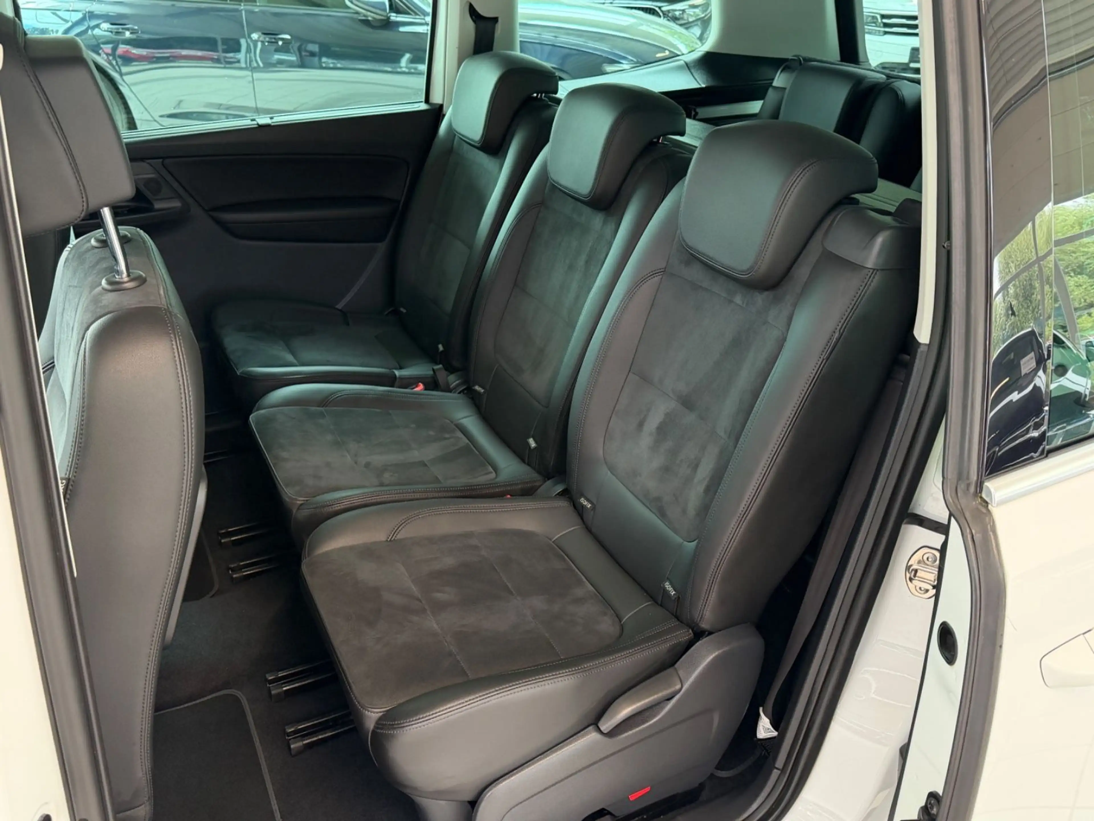 SEAT Alhambra 2.0 TDI Style Plus AWD 7-Sitzer — photo 3