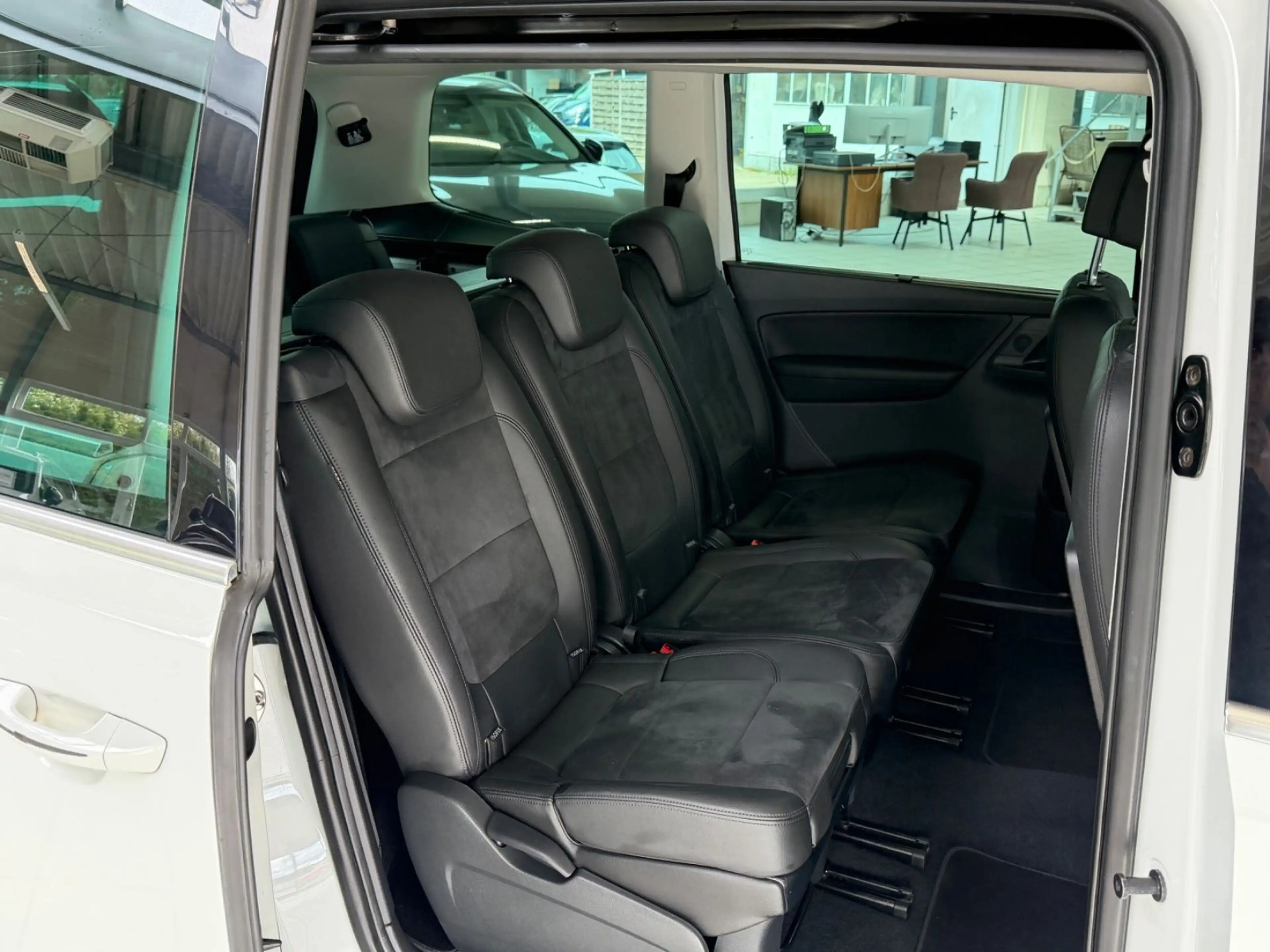 SEAT Alhambra 2.0 TDI Style Plus AWD 7-Sitzer — photo 9