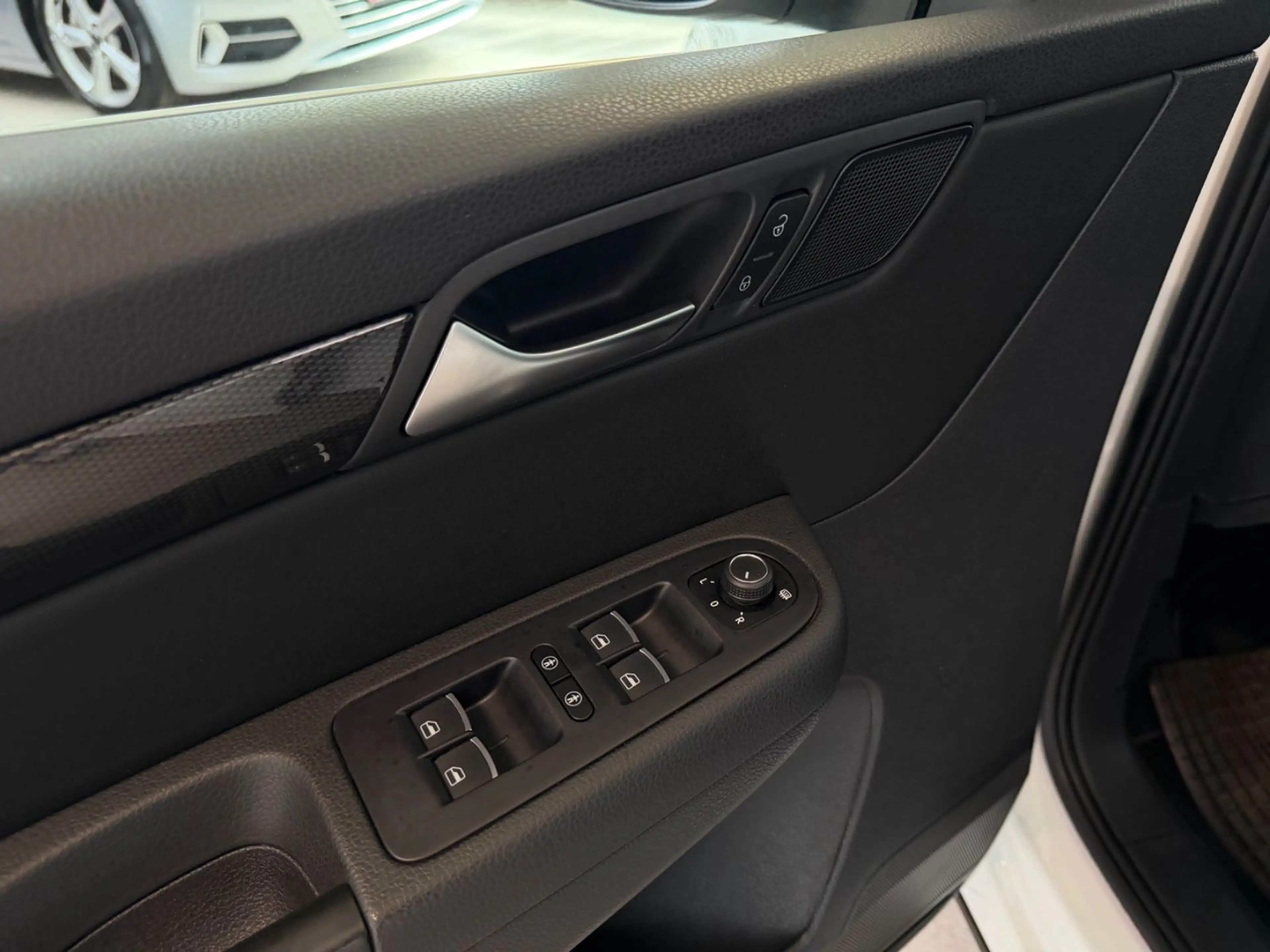 SEAT Alhambra 2.0 TDI Style Plus AWD 7-Sitzer — photo 11