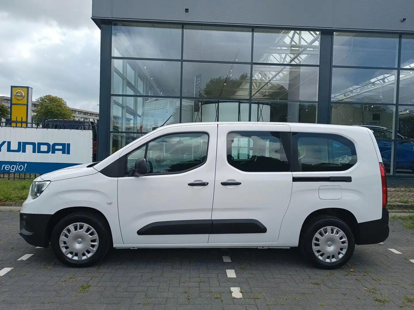Opel Combo-e Electric ''LIFE'' L2 Edition 50 kWh | NAVI | Parke Fehér - 2
