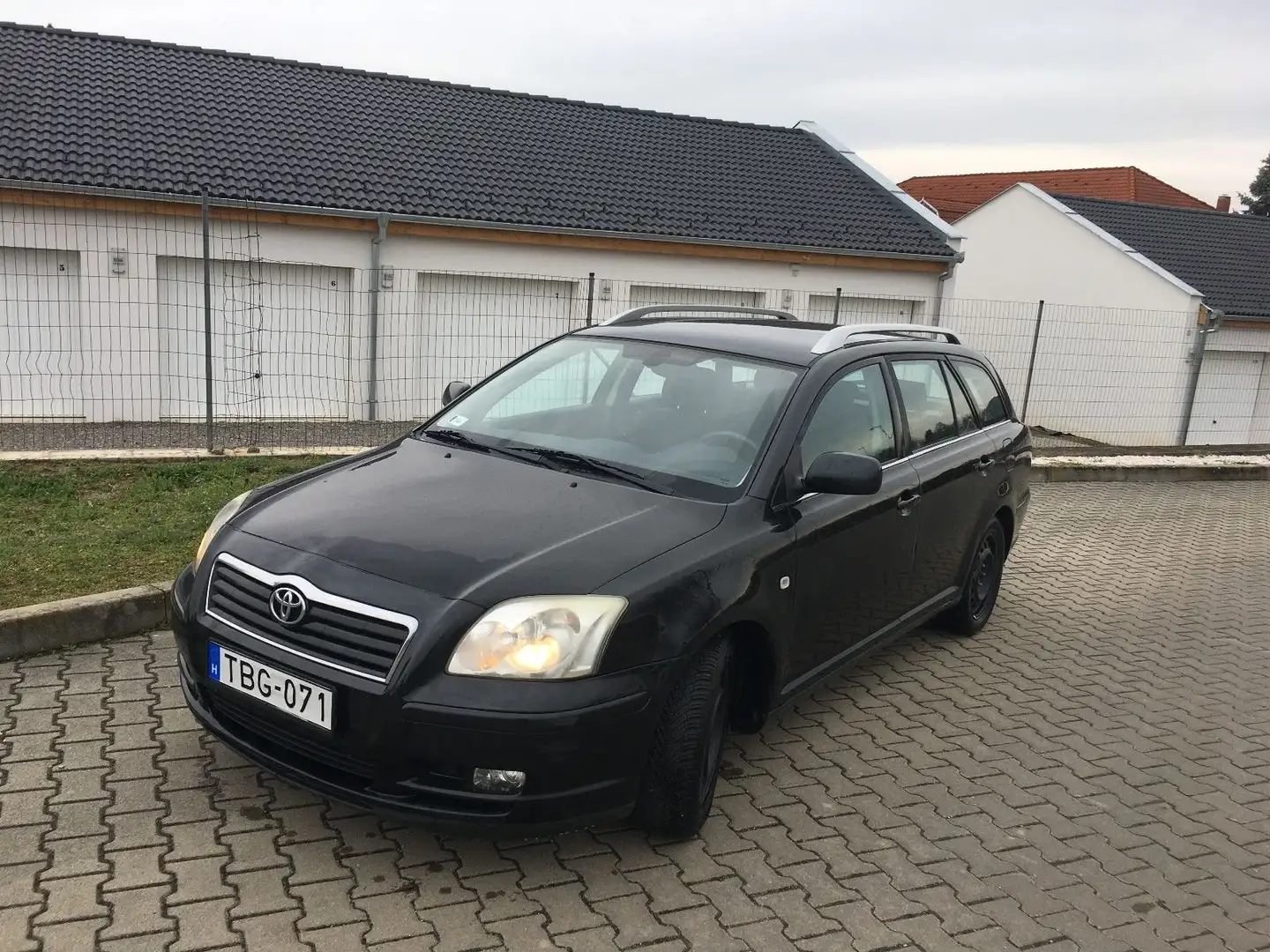 Toyota Avensis Avensis 2.0 VVT-i Combi Automatik Executive Noir - 2