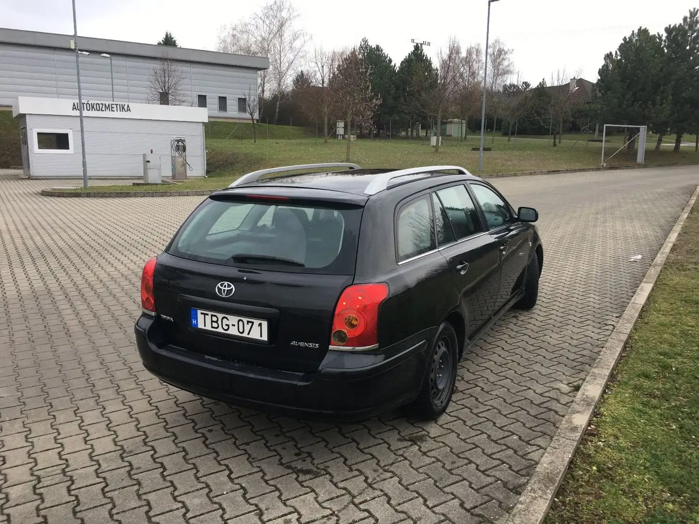 Toyota Avensis Avensis 2.0 VVT-i Combi Automatik Executive Noir - 1