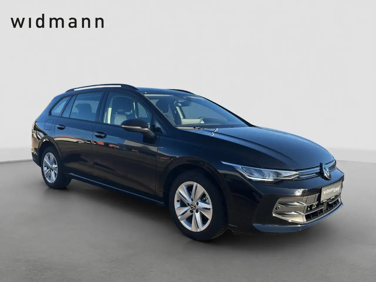 Volkswagen Golf Variant 1.5 TSI 115 PS NAVI ACC 8