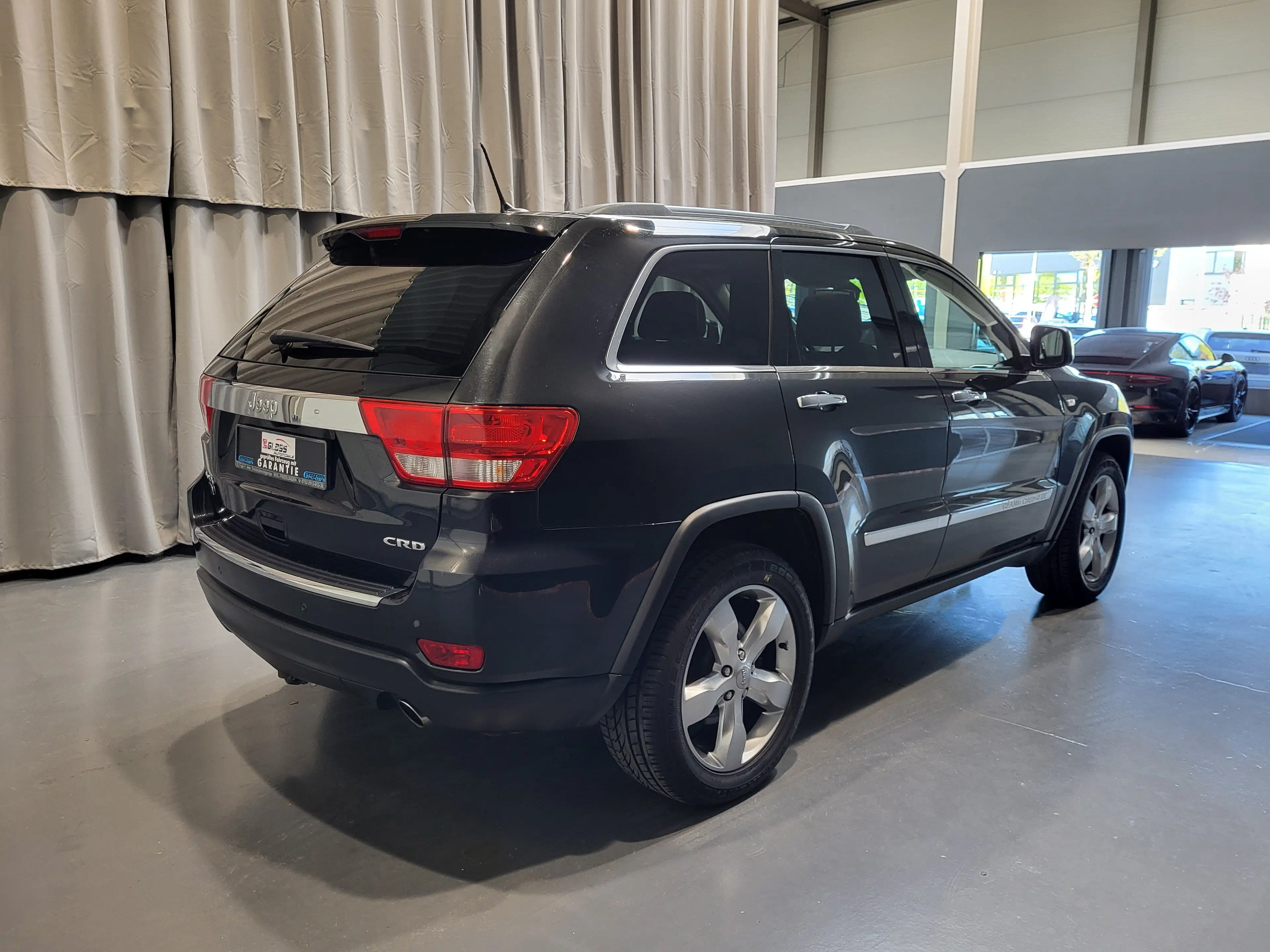 Jeep Grand Cherokee 3.0 CRD Overland *TOP Ausstattung* — photo 4