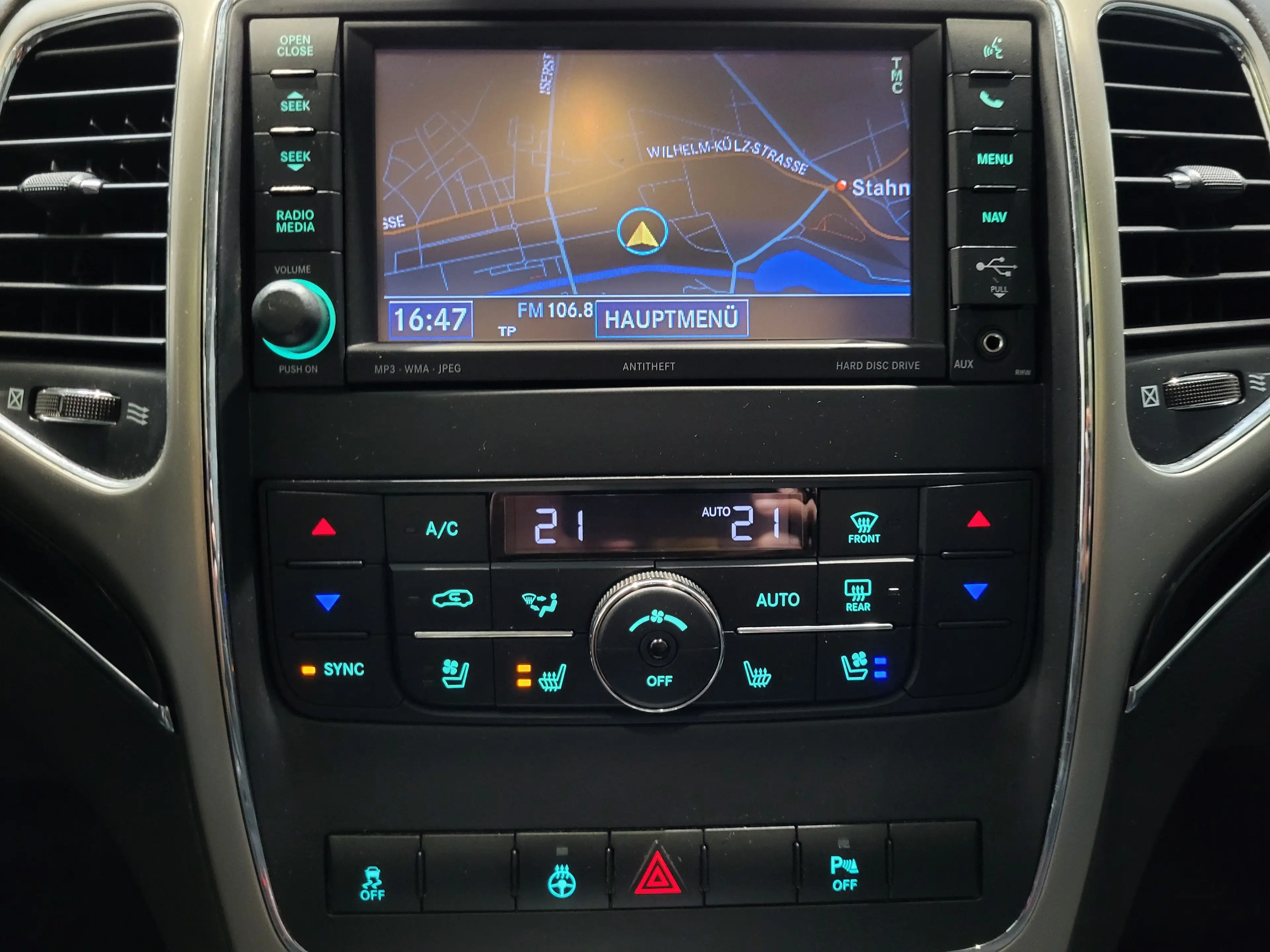 Jeep Grand Cherokee 3.0 CRD Overland *TOP Ausstattung* — photo 12