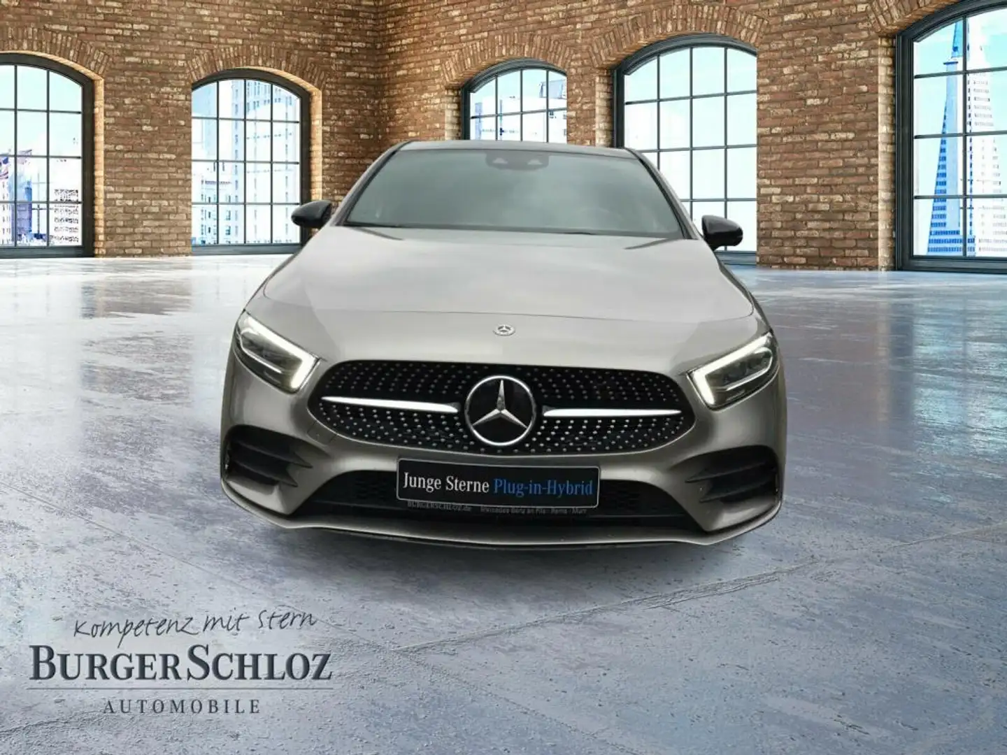 Mercedes-Benz A 250 e AMG Pano HUD Night S-Sitz ACC PDC SHZ Silber - 2