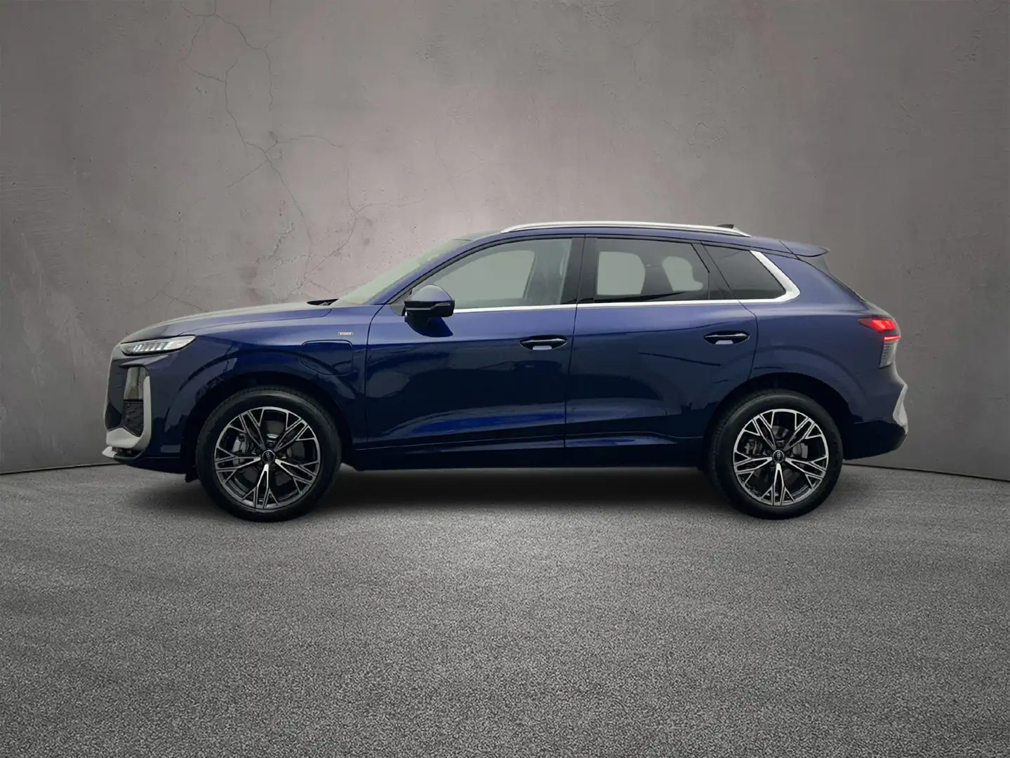 Audi Q3 e-hybrid 272pk S edition Bleu - 2