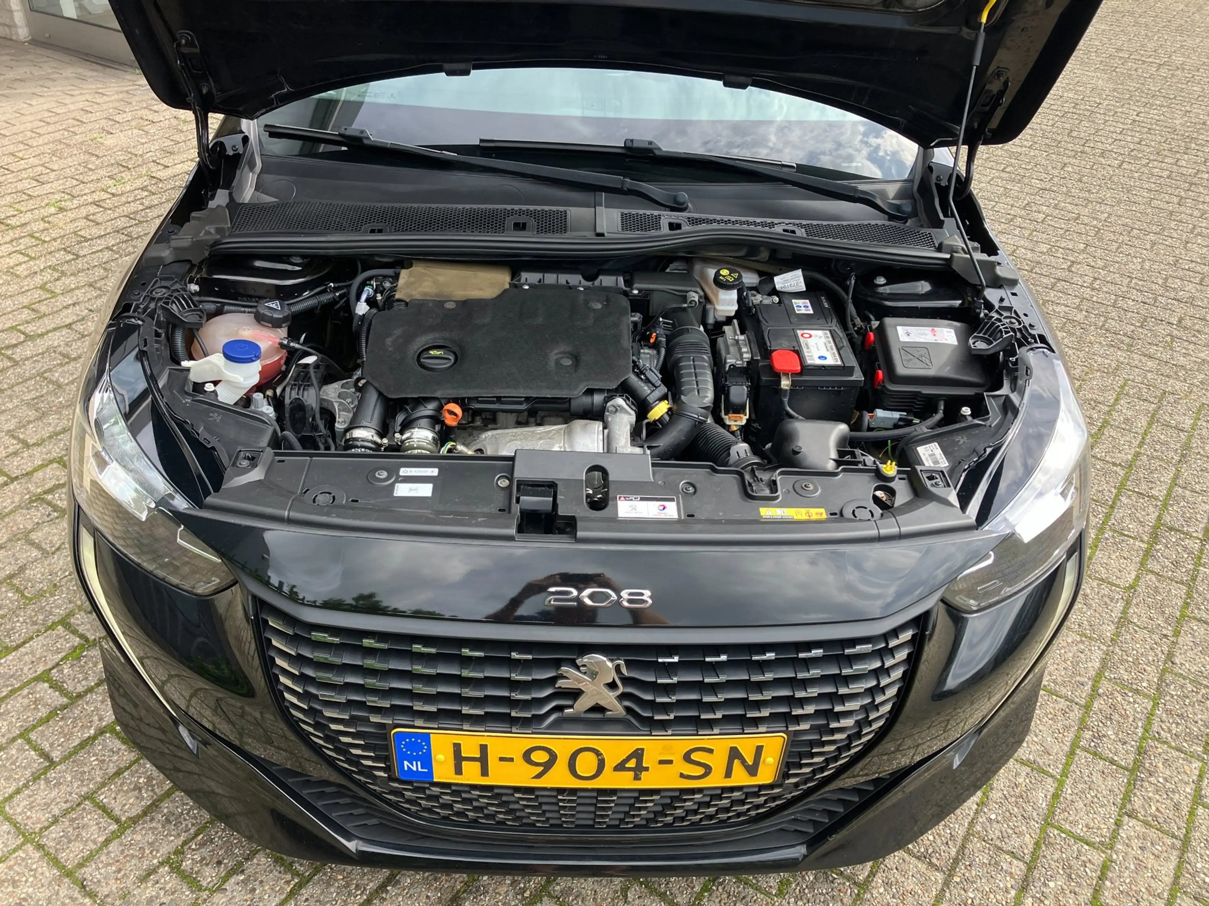Peugeot 208 1.5 BlueHDi Blue Lease Allure / CLIMA / CAMERA / V — photo 5