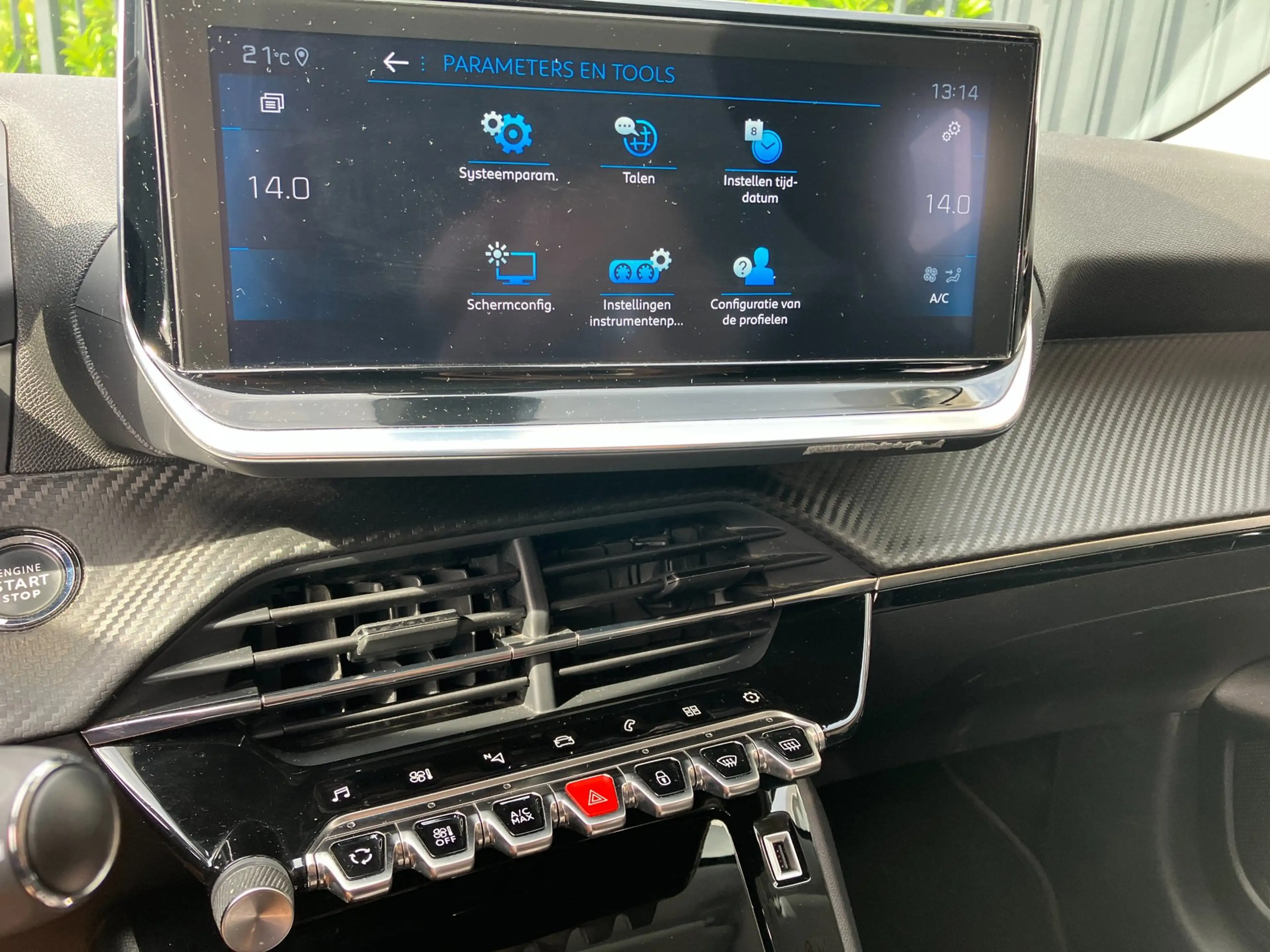 Peugeot 208 1.5 BlueHDi Blue Lease Allure / CLIMA / CAMERA / V — photo 6
