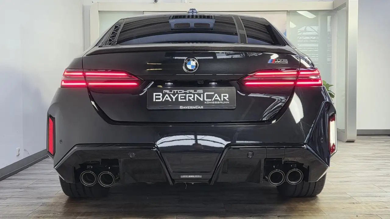 BMW M5 Sitzlüftung B&W ACC Drivers CarbonExt. 360° 7