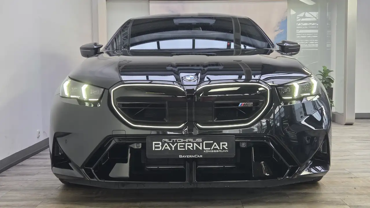 BMW M5 Sitzlüftung B&W ACC Drivers CarbonExt. 360° 2