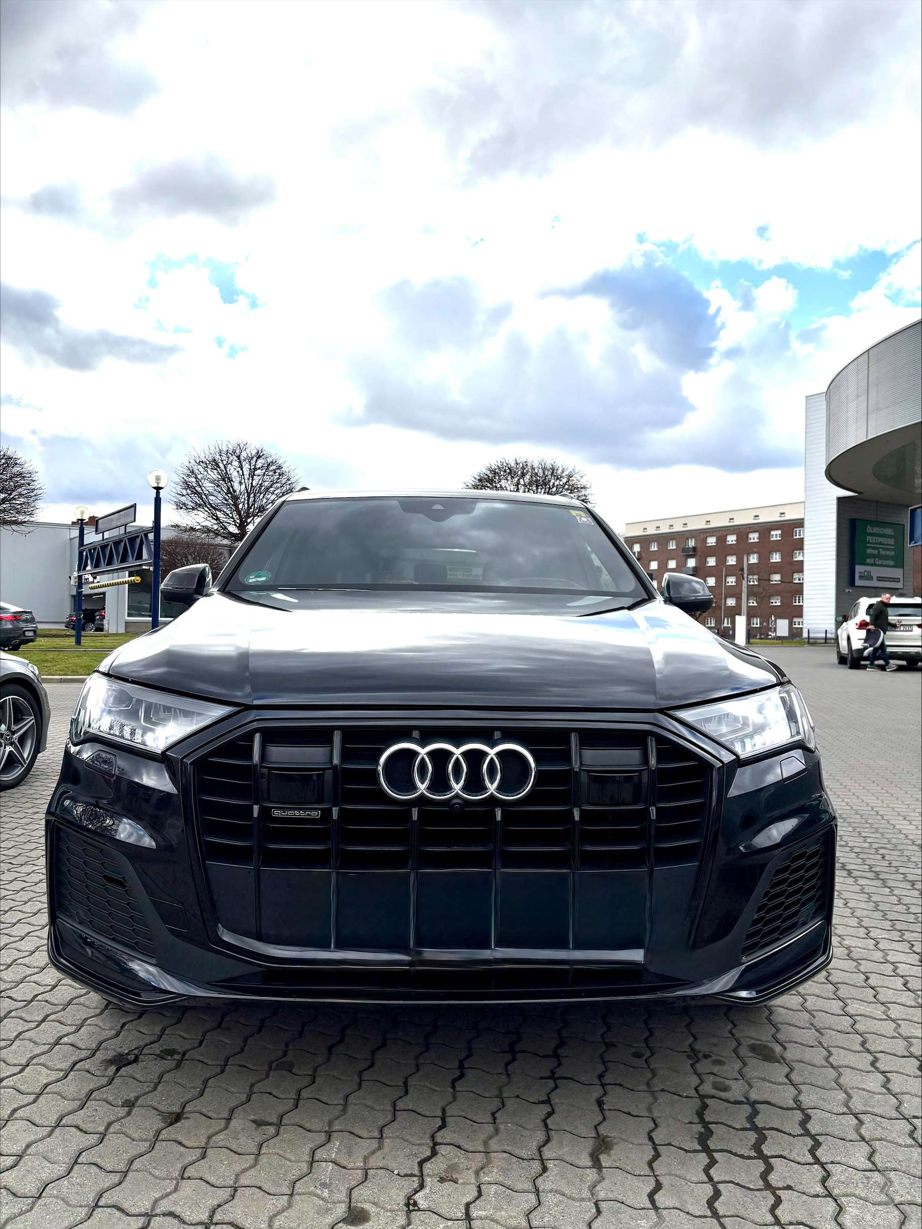 Second hand Audi Q7 3.0